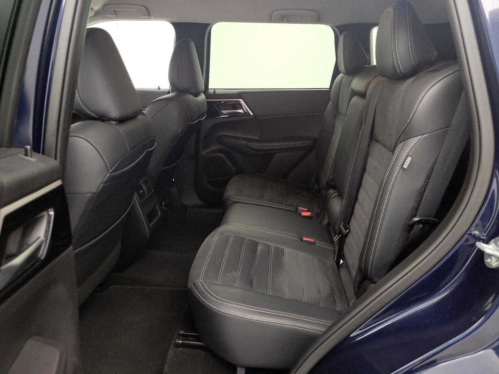 Thumbnail: 2024 Mitsubishi Outlander - 20