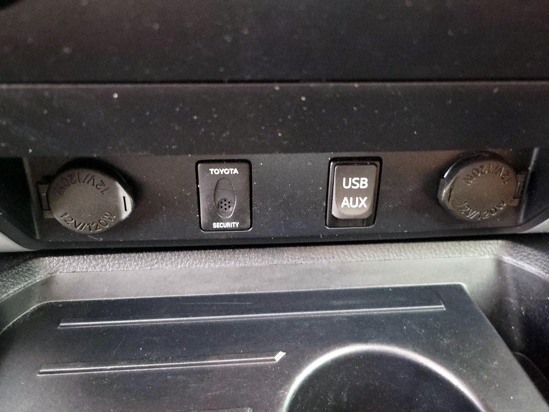 Thumbnail: 2018 Toyota Tundra - 19