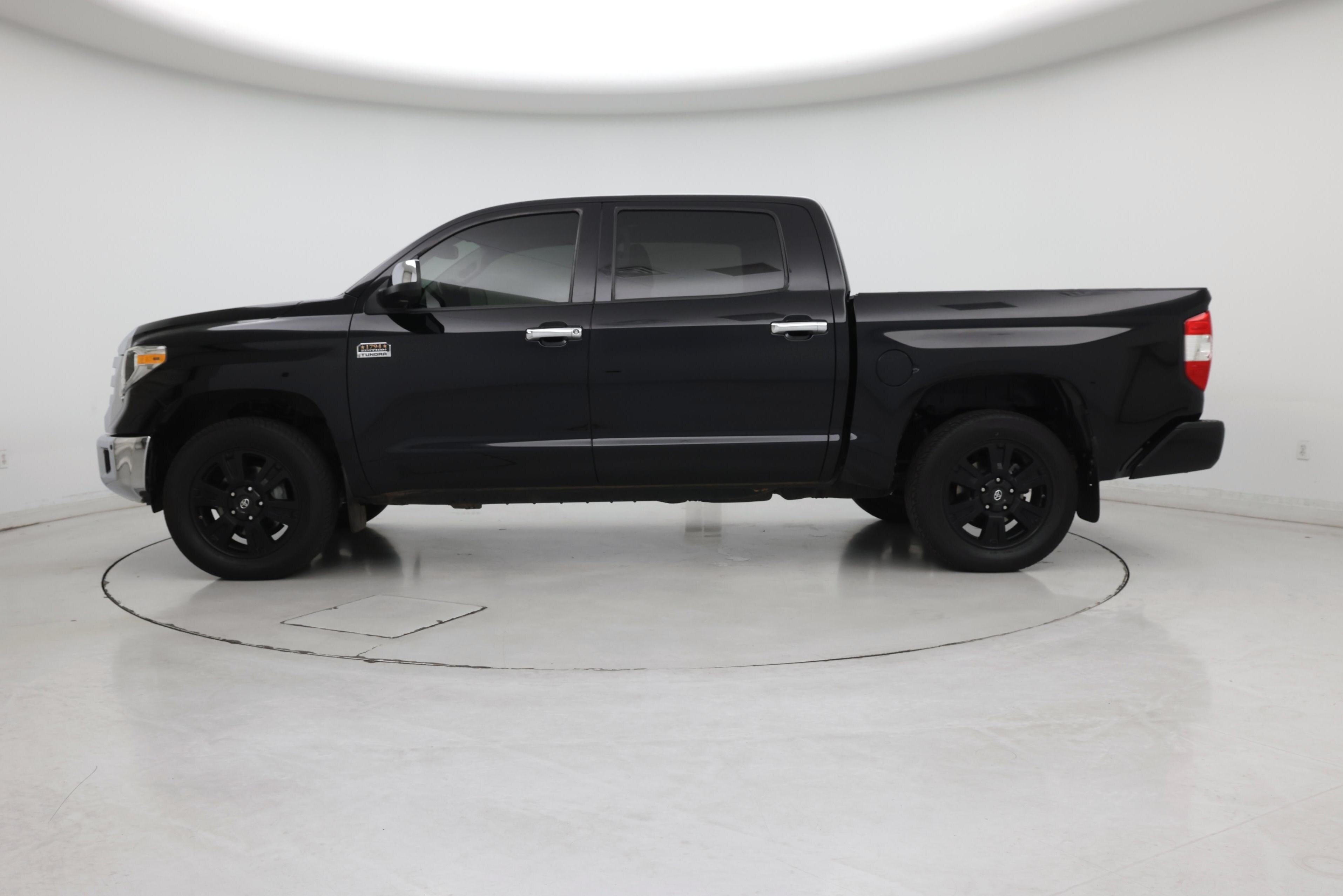 Thumbnail: 2018 Toyota Tundra - 3