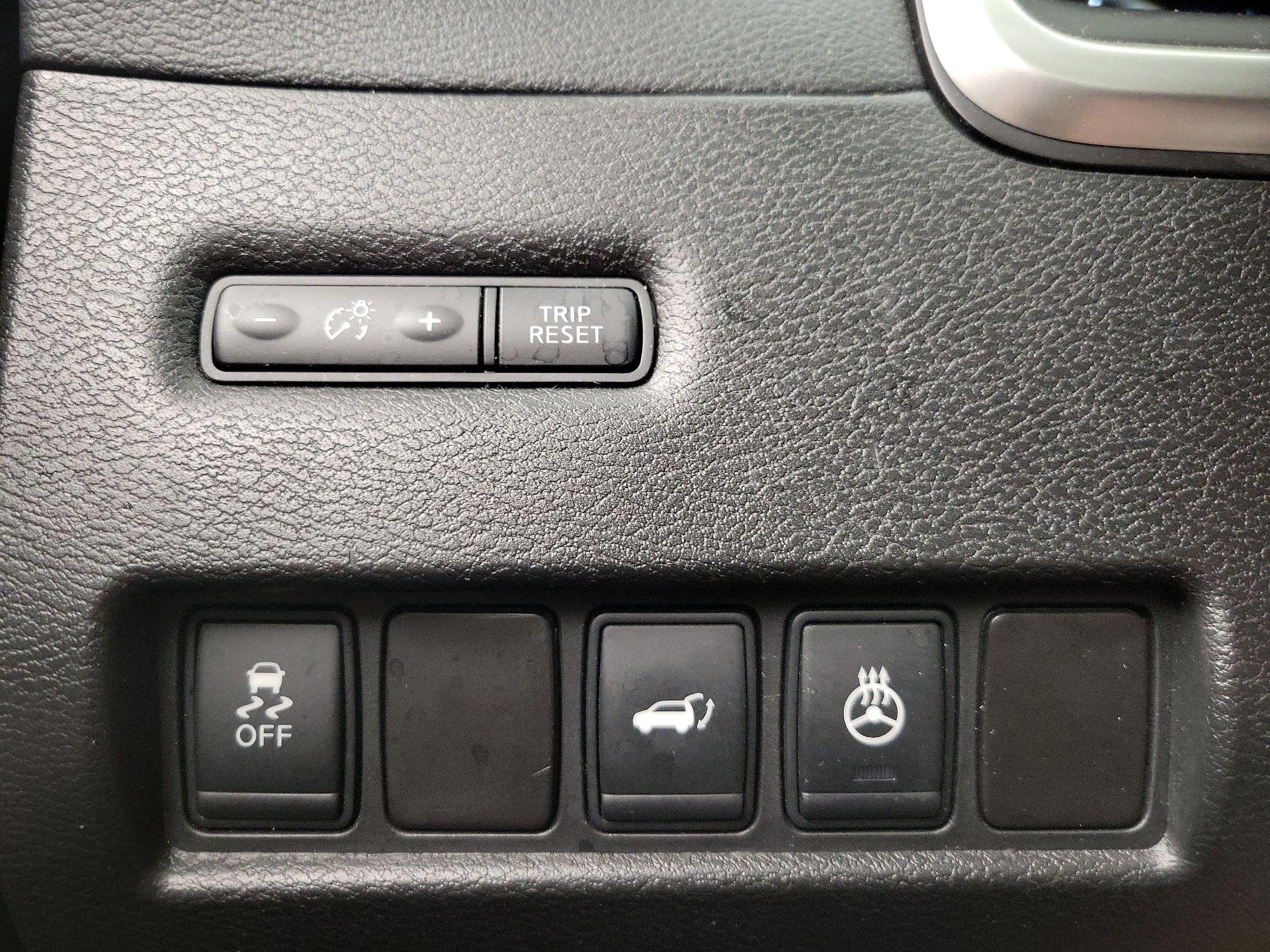 Thumbnail: 2015 Nissan Murano - 13