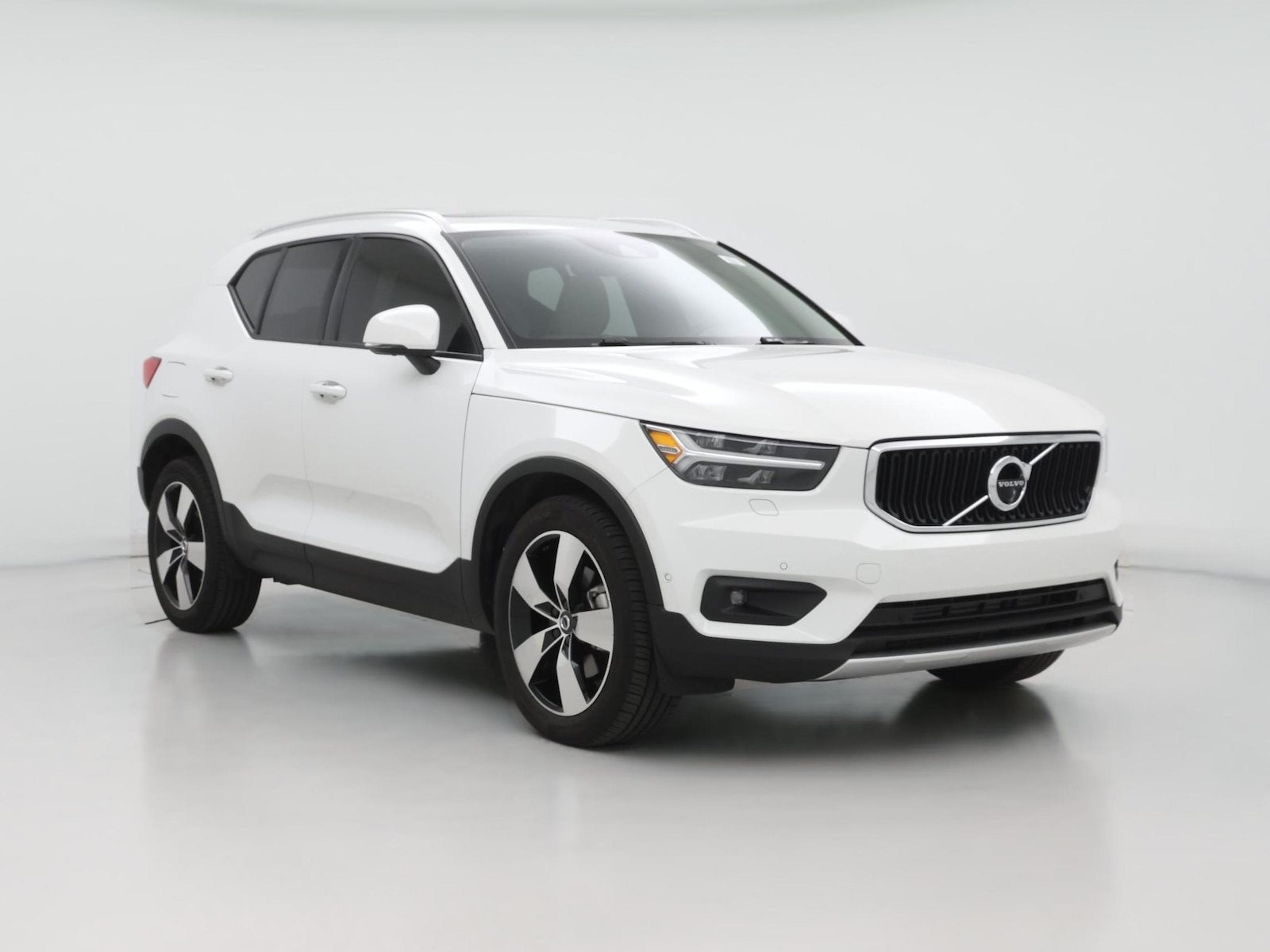2019 Volvo XC40 Momentum
