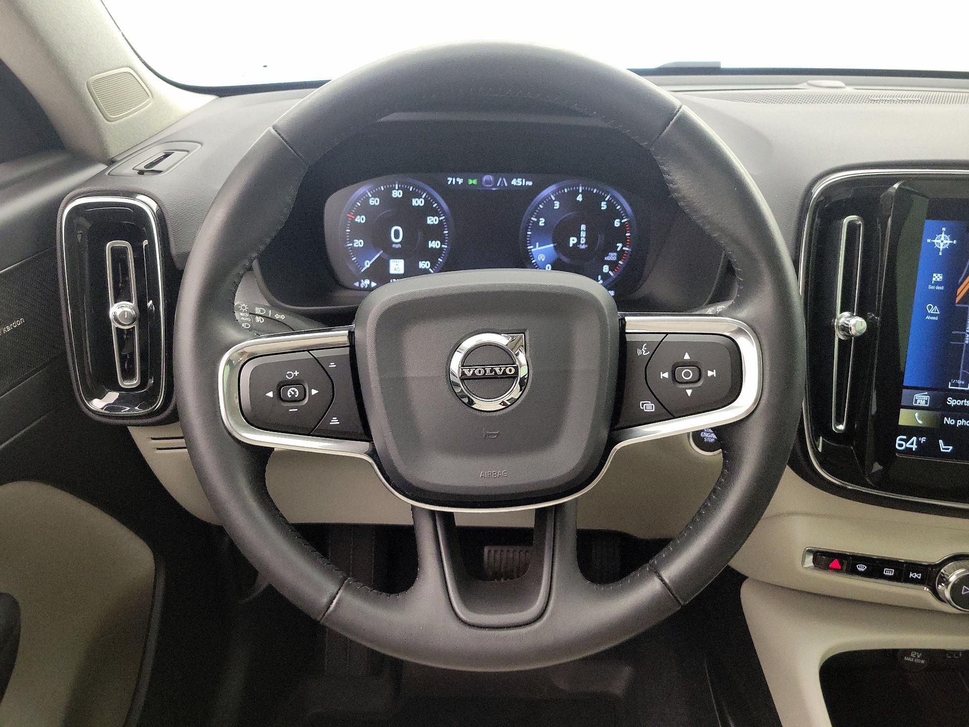 Thumbnail: 2019 Volvo XC40 - 10