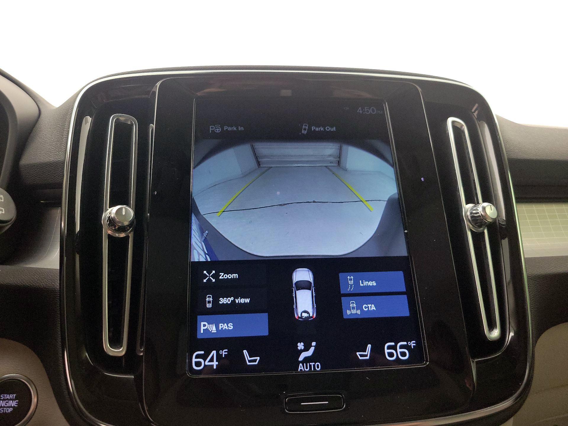 Thumbnail: 2019 Volvo XC40 - 15