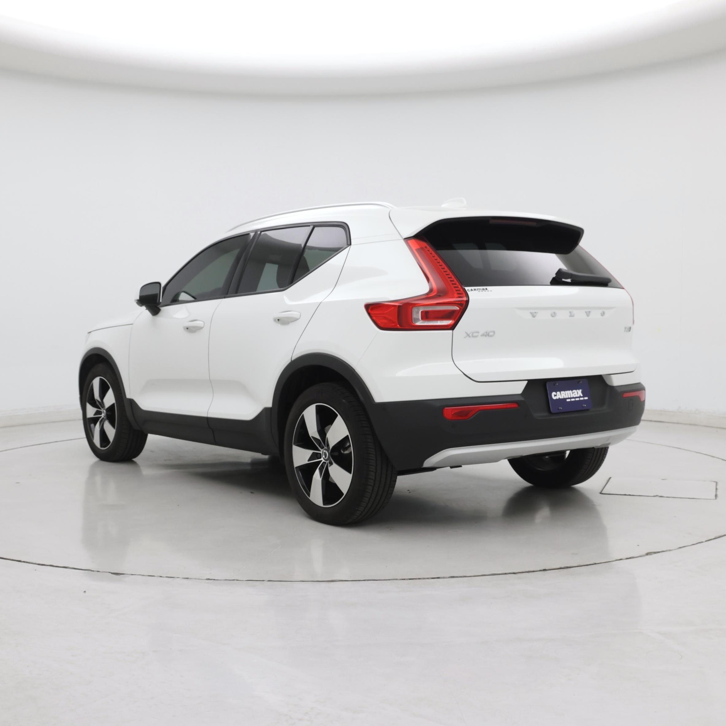 Thumbnail: 2019 Volvo XC40 - 2