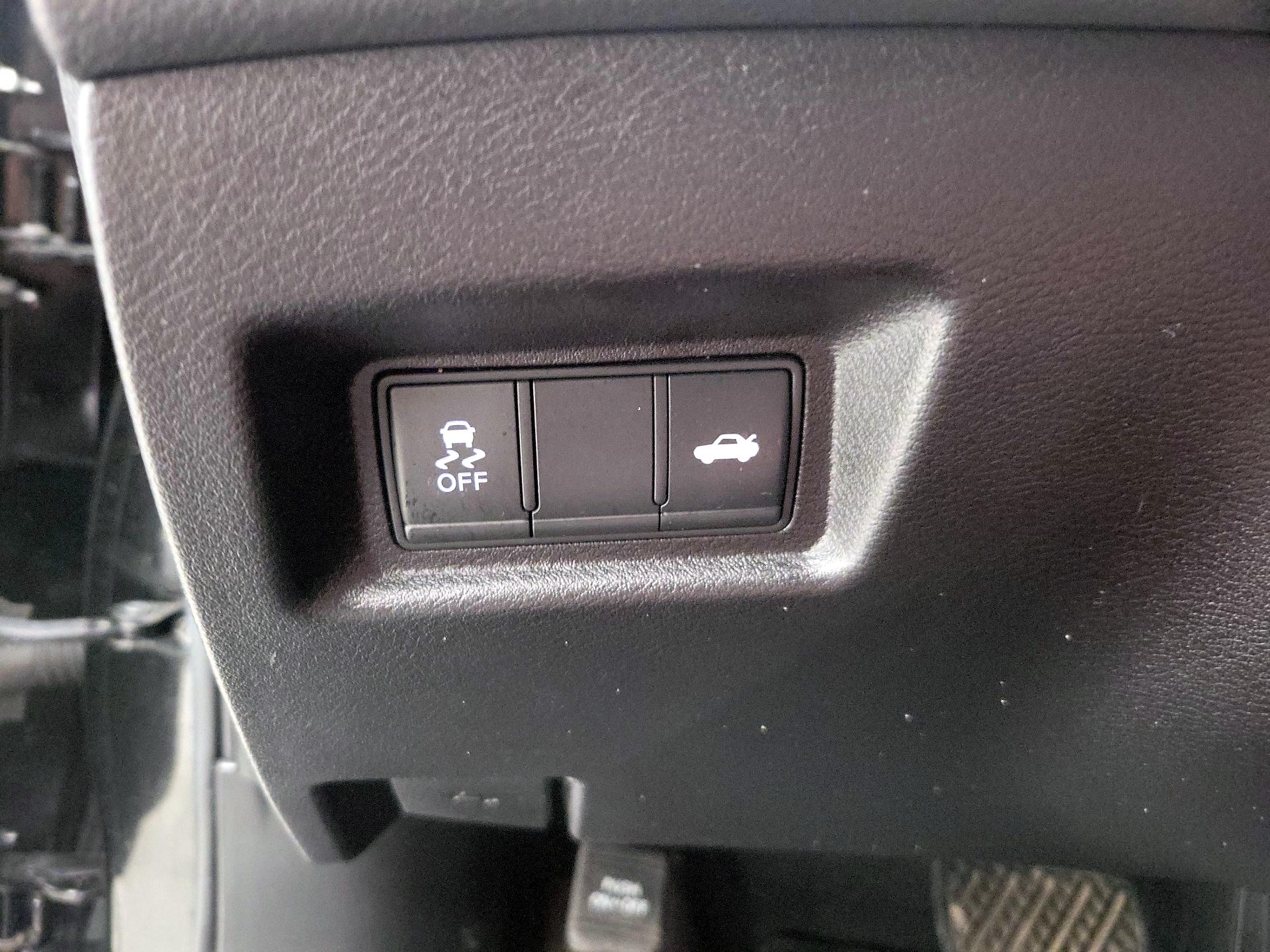 Thumbnail: 2021 INFINITI Q50 - 13