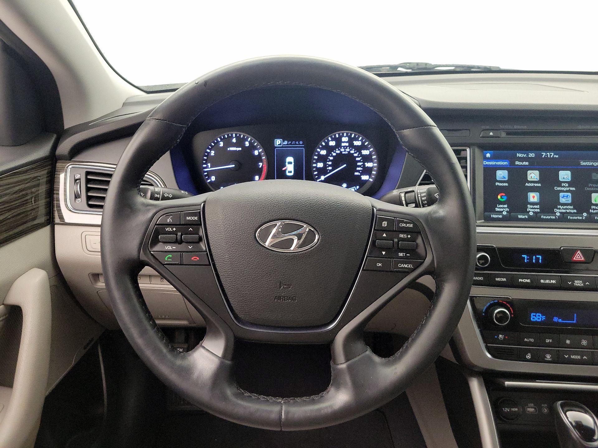 Thumbnail: 2015 Hyundai Sonata - 10