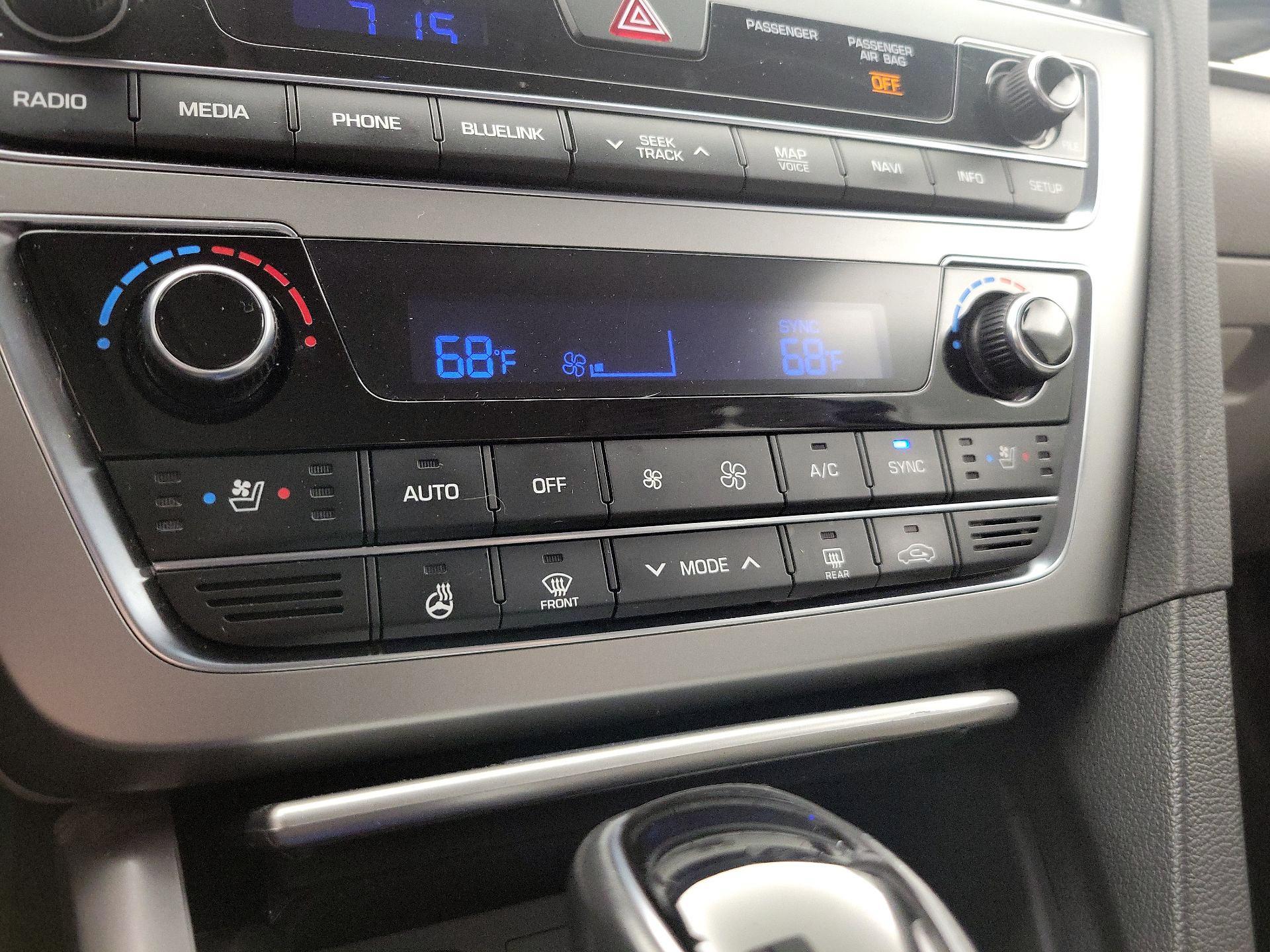 Thumbnail: 2015 Hyundai Sonata - 17