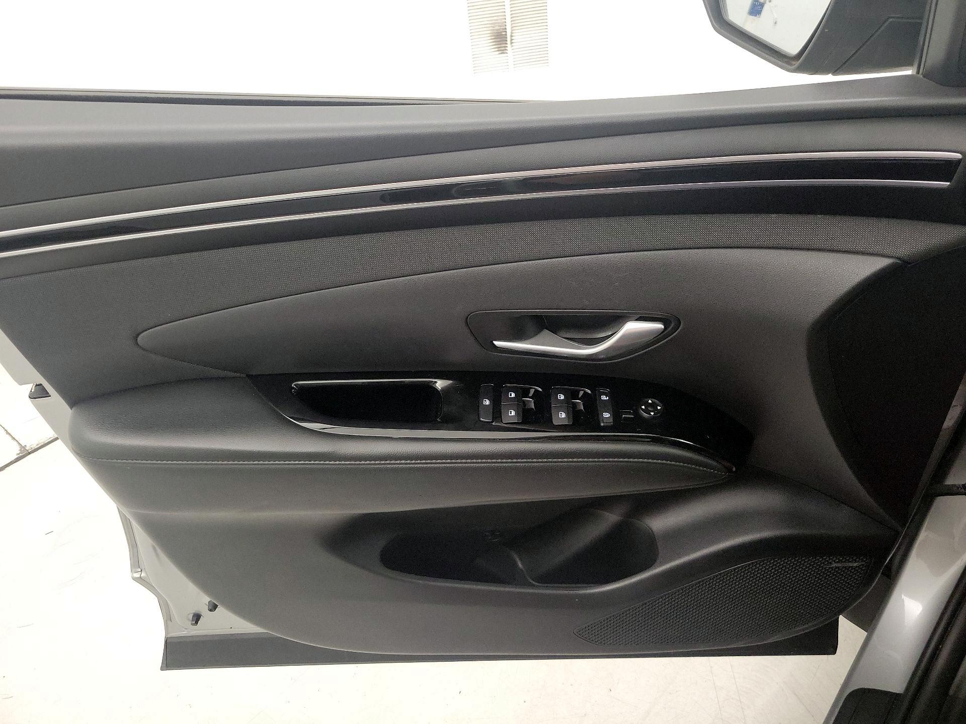 Thumbnail: 2022 Hyundai Tucson - 12