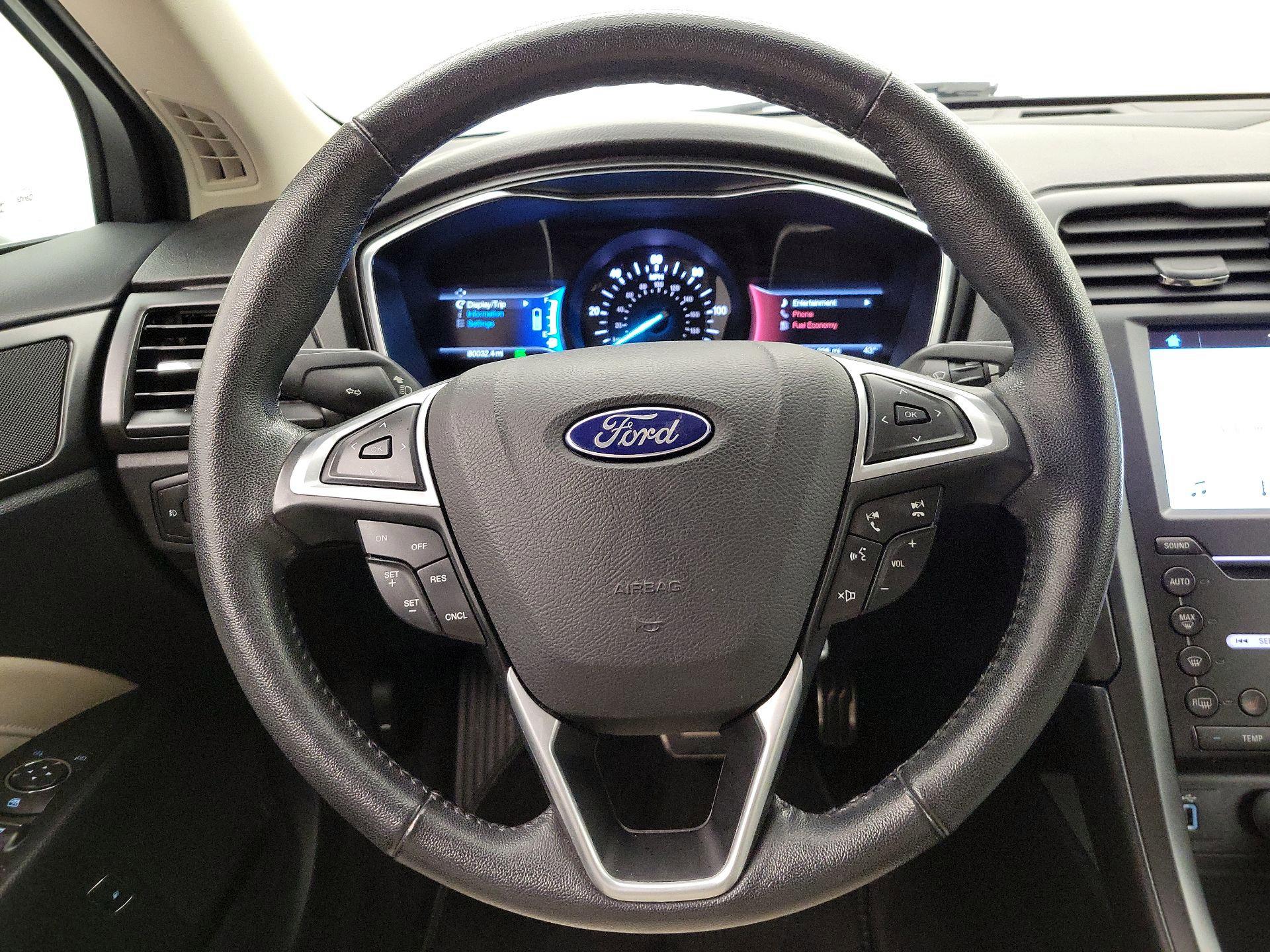 Thumbnail: 2017 Ford Fusion - 10