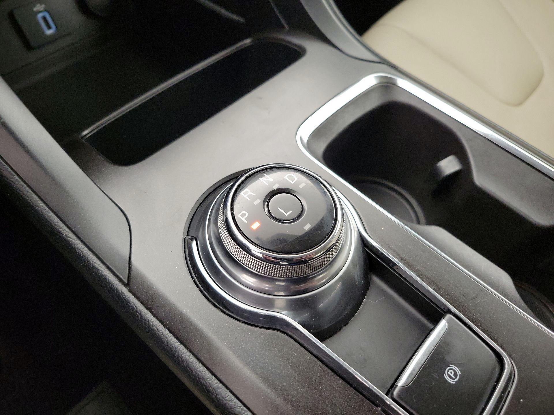 Thumbnail: 2017 Ford Fusion - 17