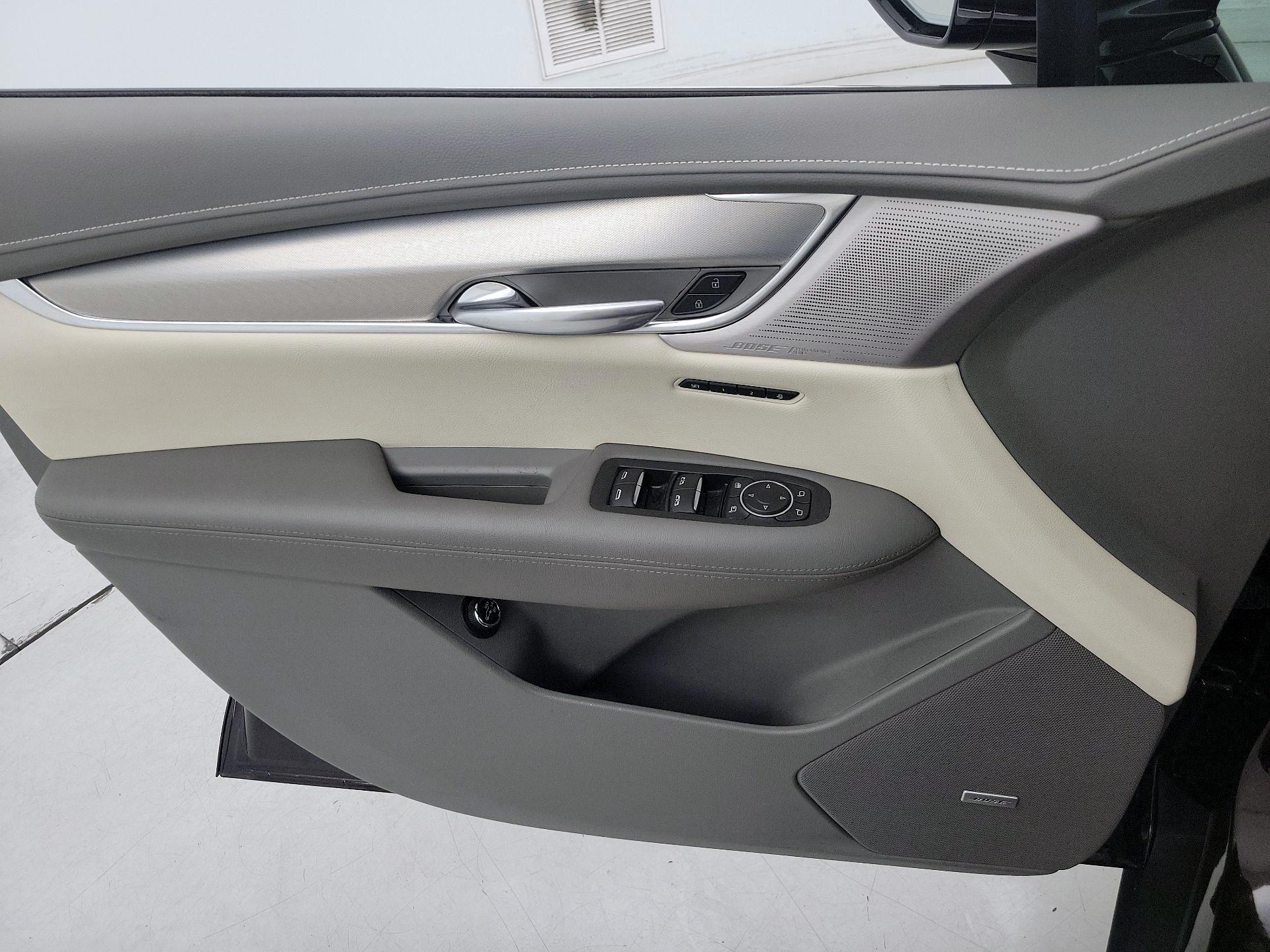 Thumbnail: 2021 Cadillac XT5 - 12