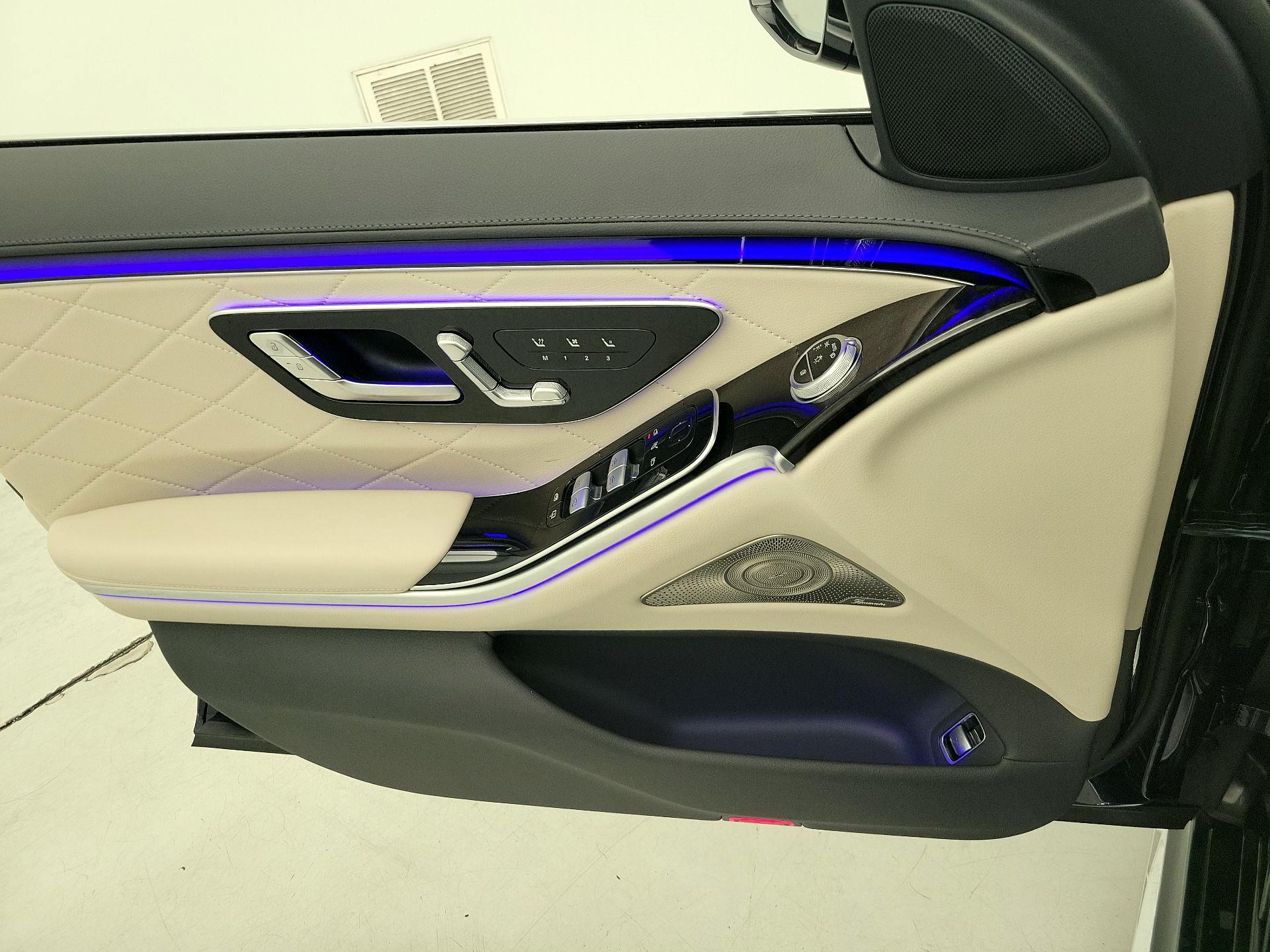 Thumbnail: 2024 Mercedes-Benz S-Class - 12