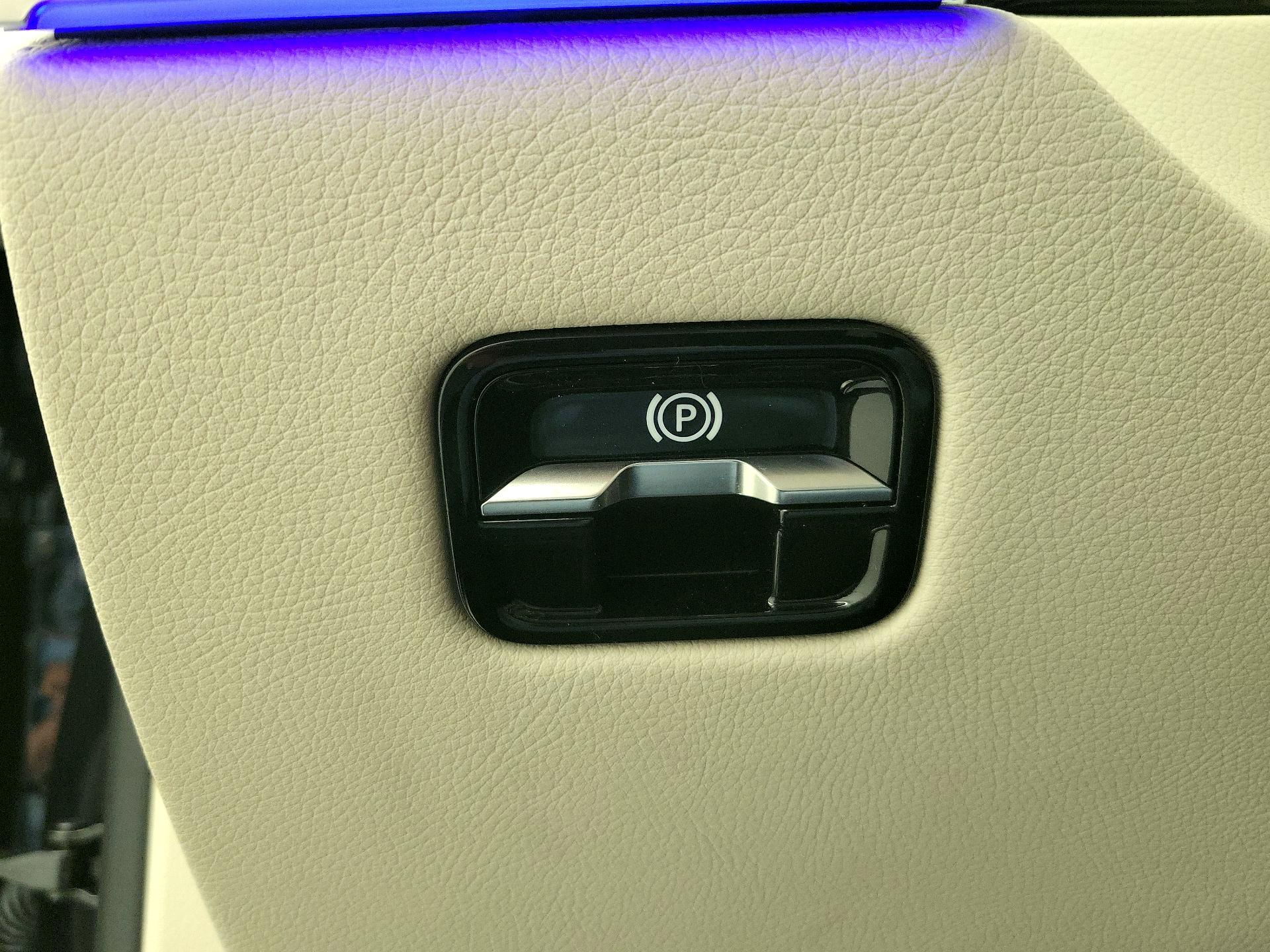 Thumbnail: 2024 Mercedes-Benz S-Class - 13