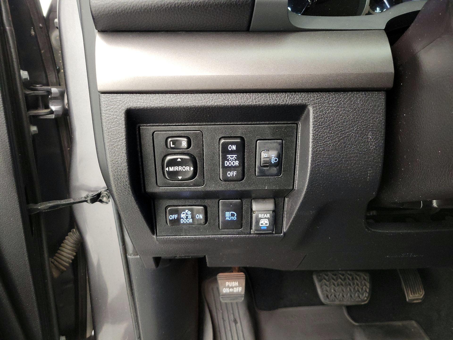 Thumbnail: 2021 Toyota Tundra - 13