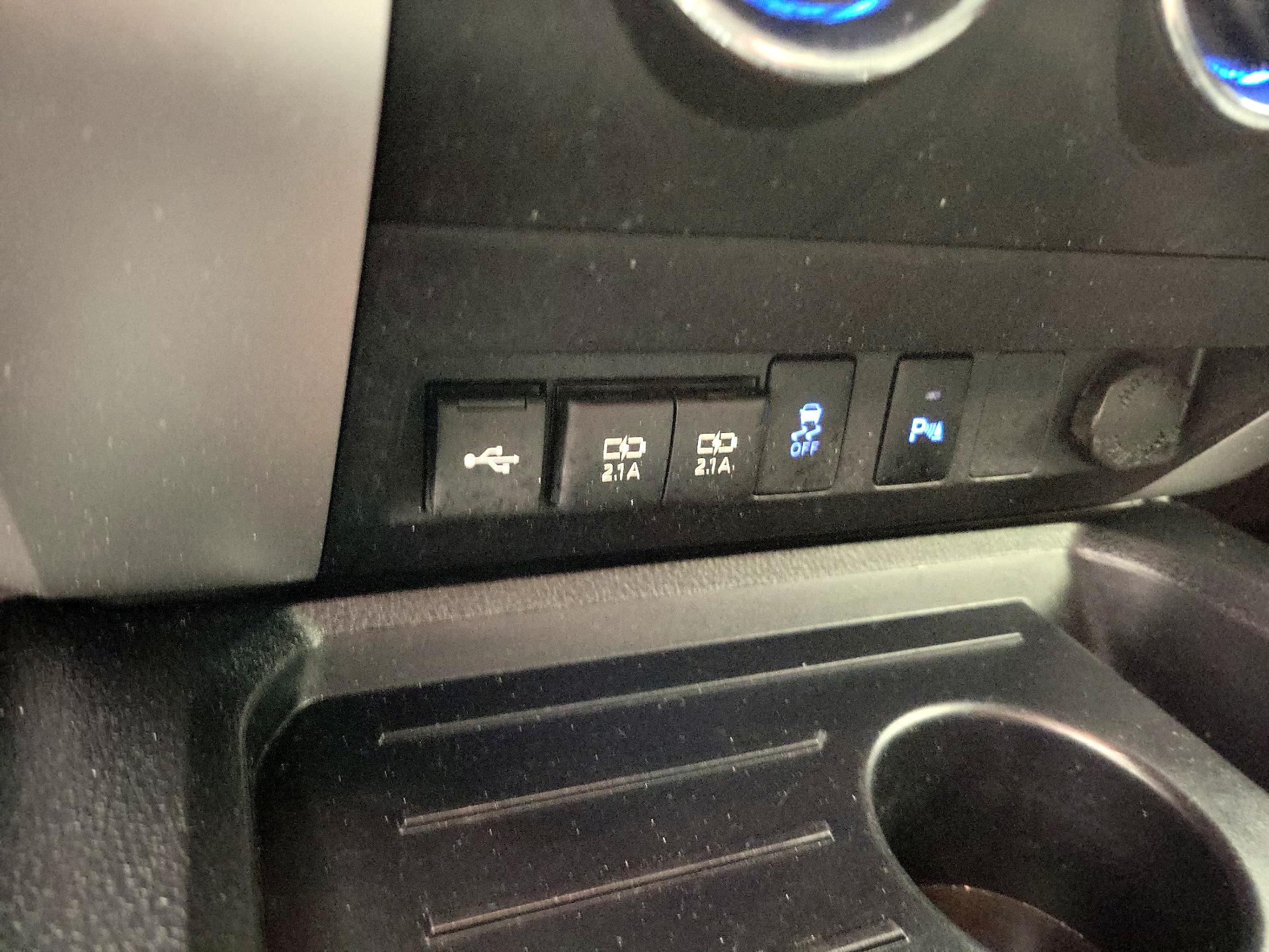 Thumbnail: 2021 Toyota Tundra - 18