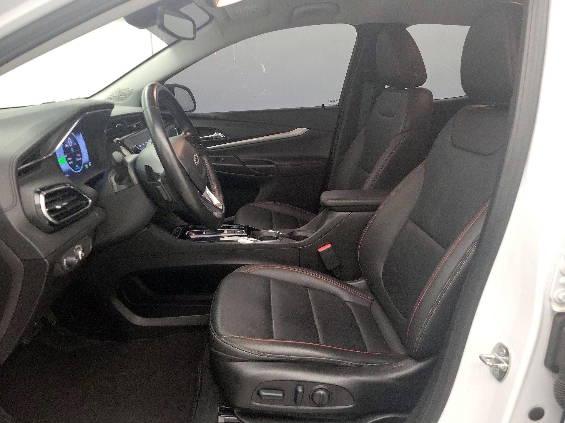 Thumbnail: 2023 Chevrolet Bolt EUV - 11