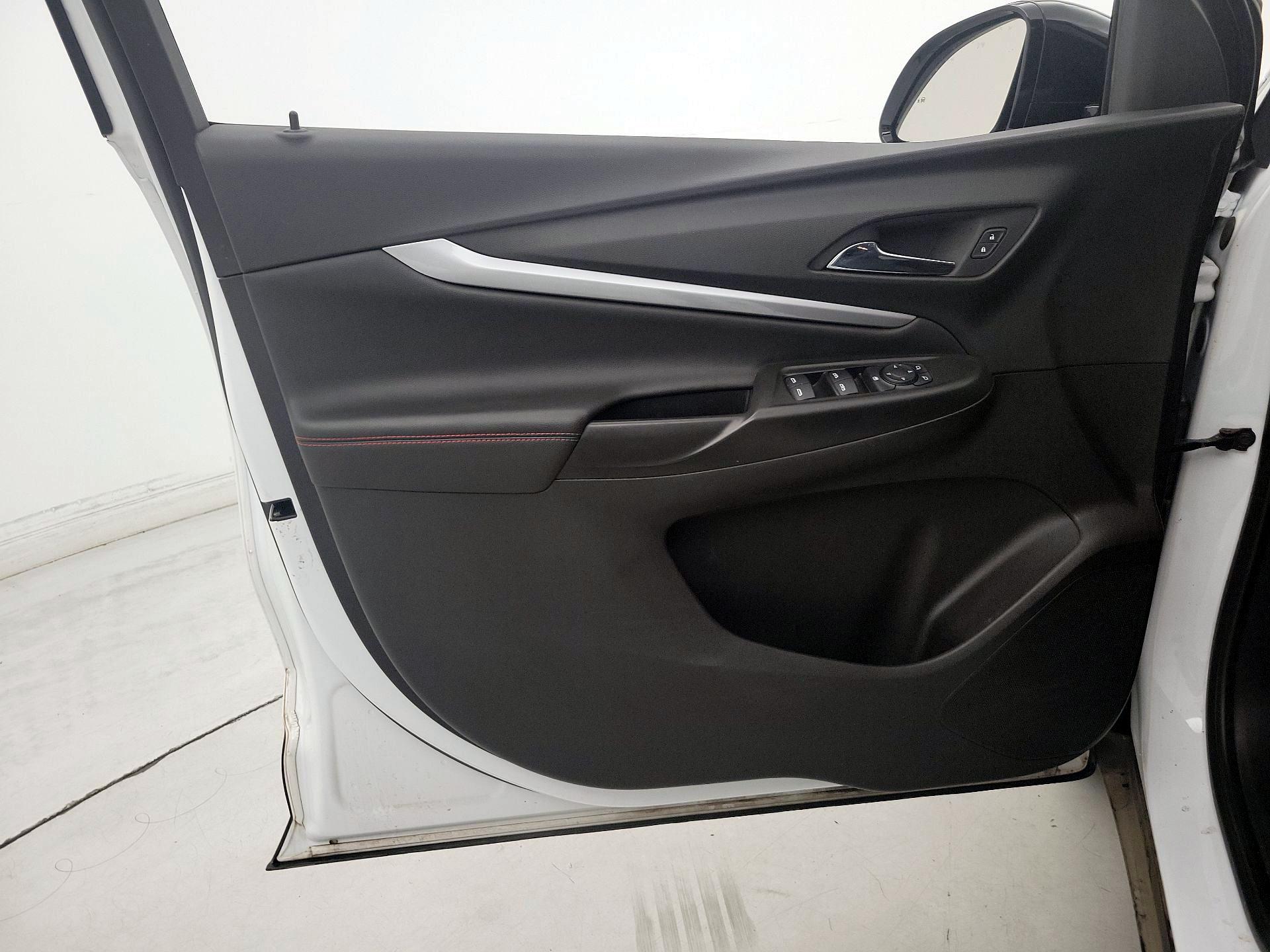 Thumbnail: 2023 Chevrolet Bolt EUV - 12