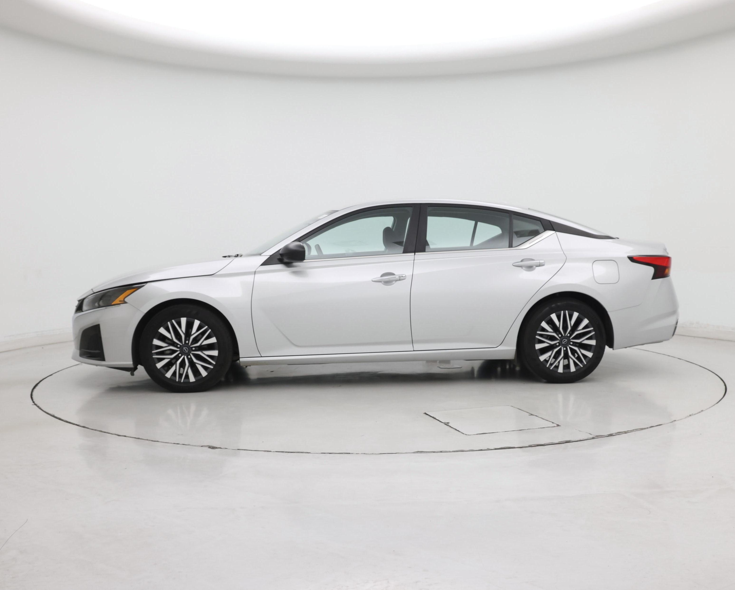 Thumbnail: 2024 Nissan Altima - 3