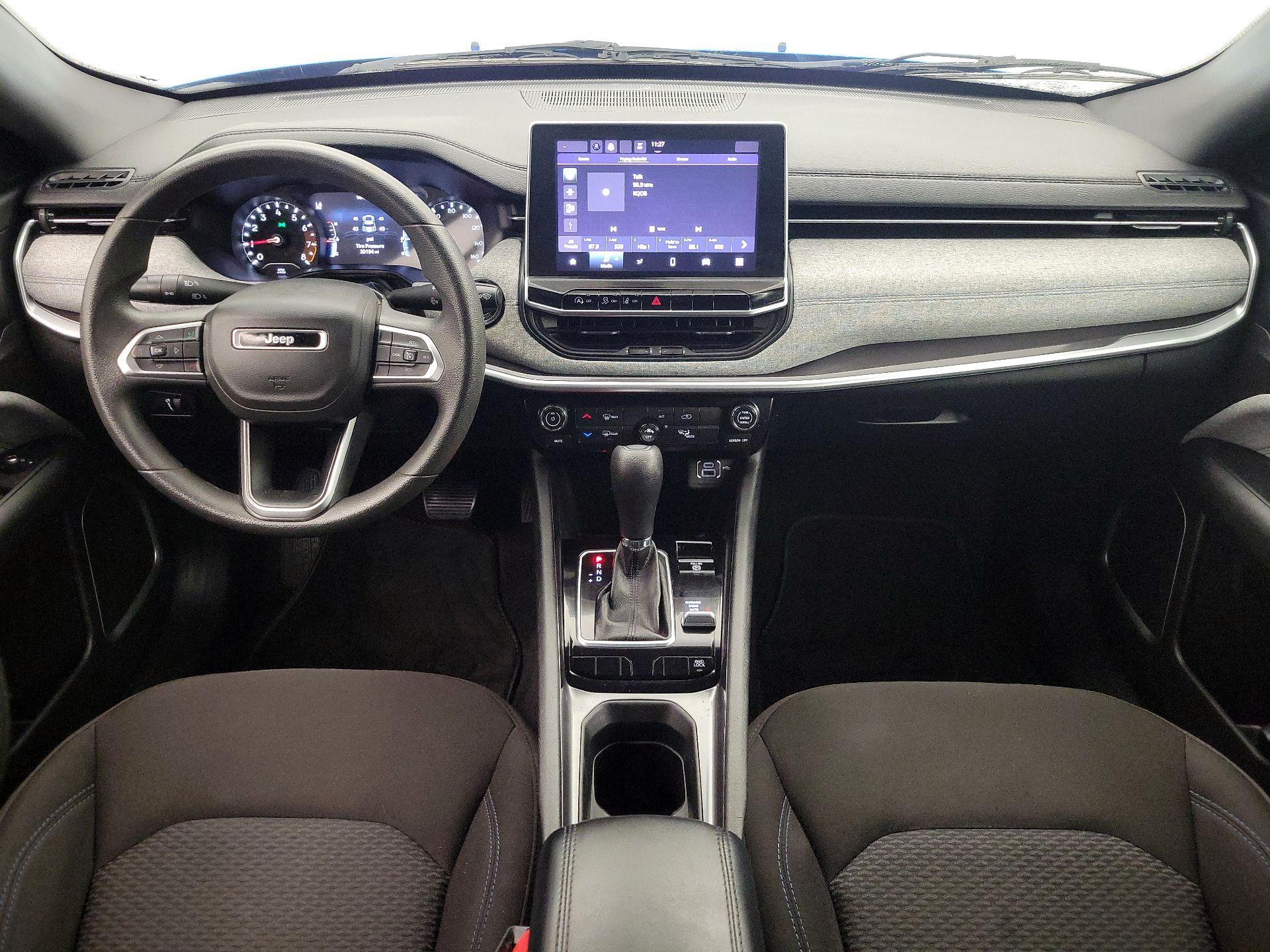 Thumbnail: 2023 Jeep Compass - 9