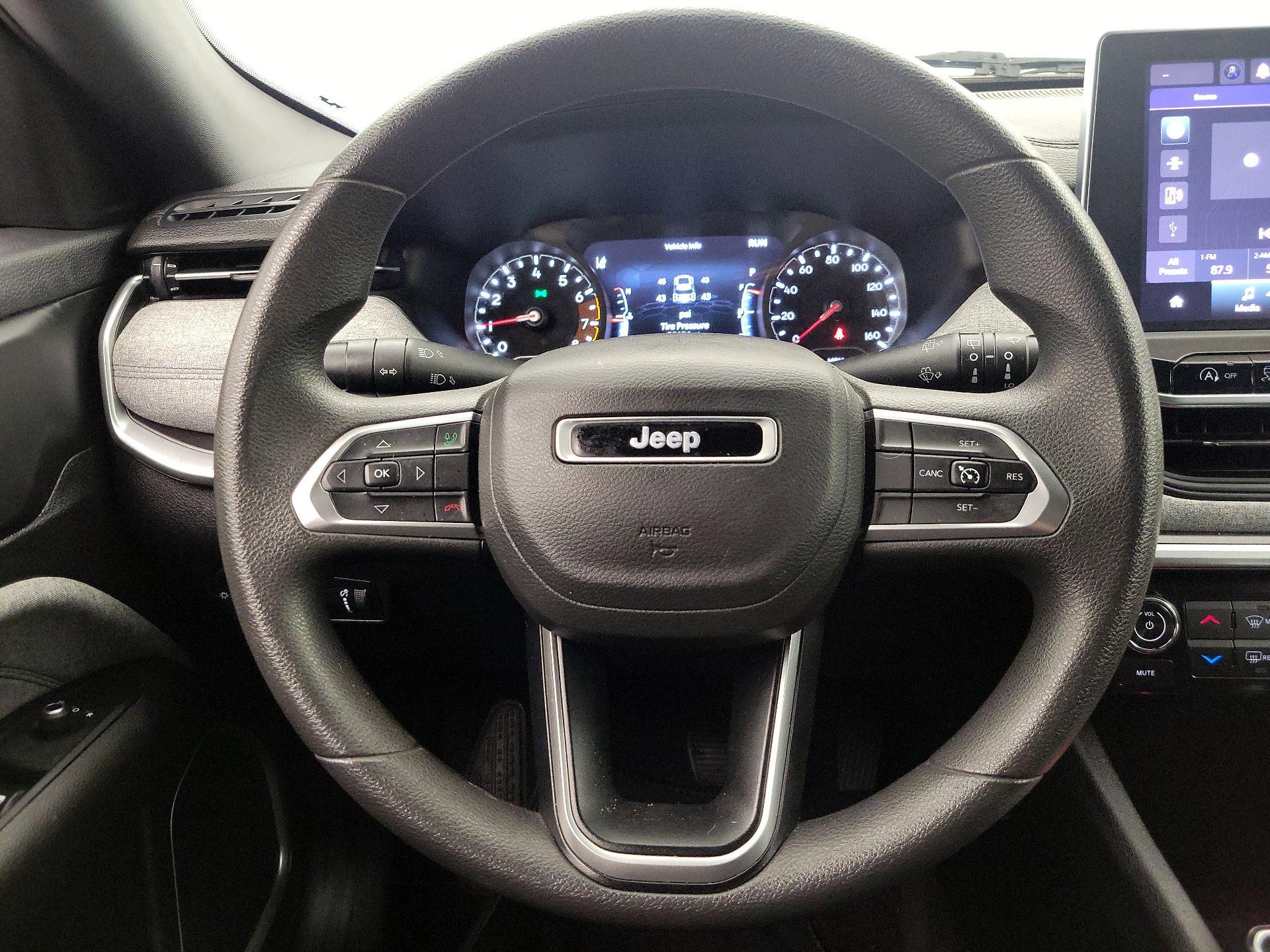 Thumbnail: 2023 Jeep Compass - 10