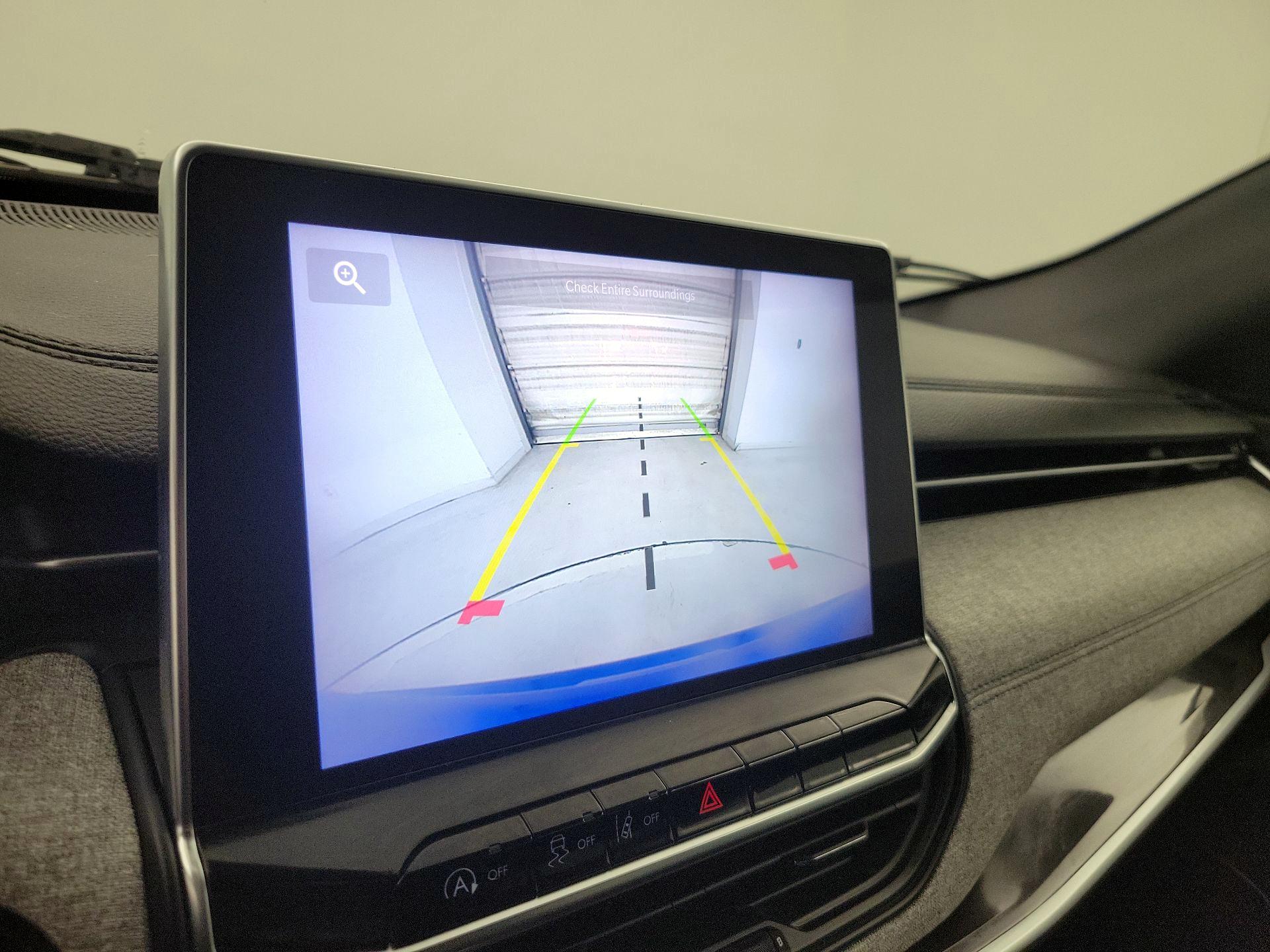 Thumbnail: 2023 Jeep Compass - 14