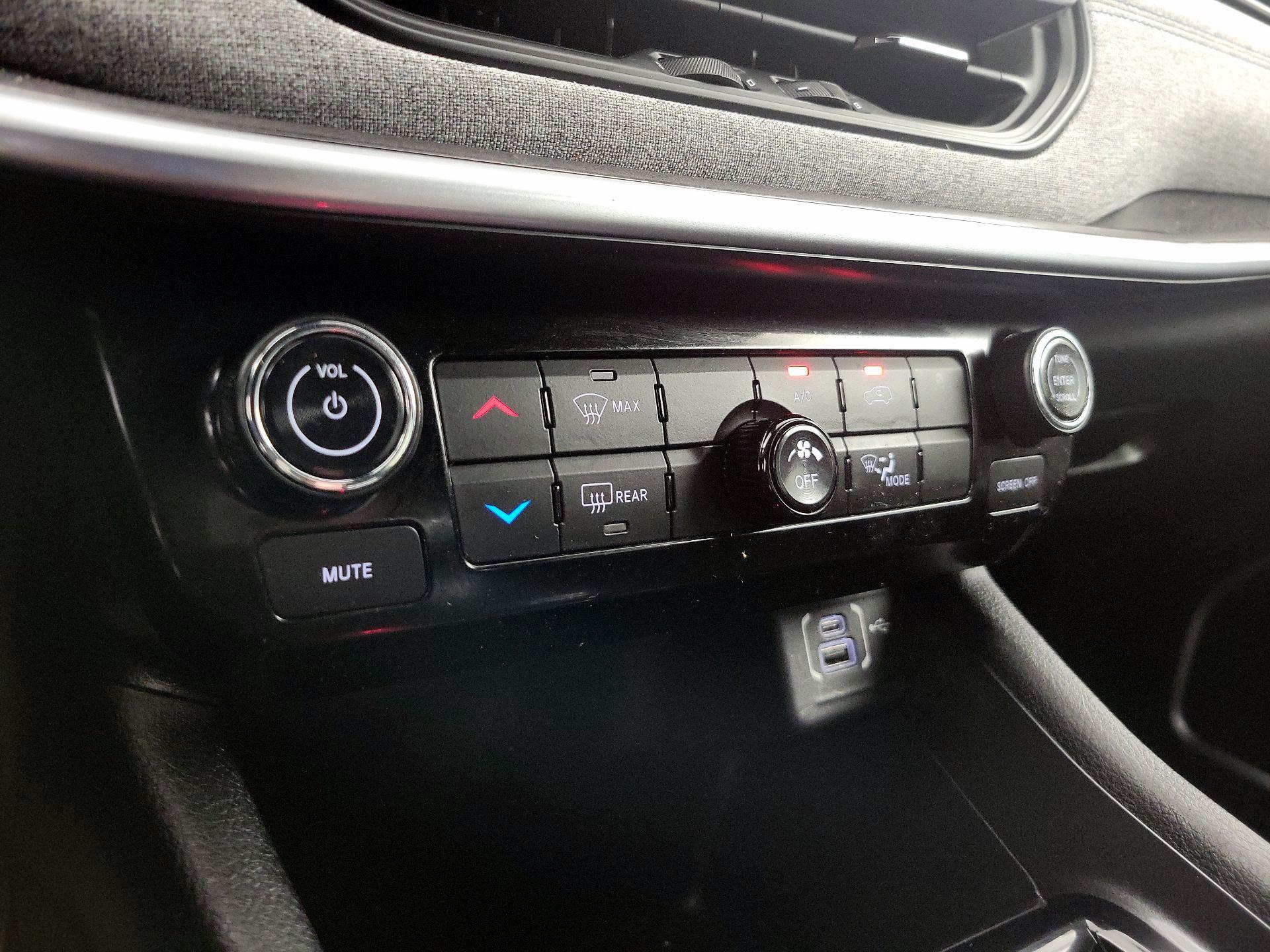 Thumbnail: 2023 Jeep Compass - 16