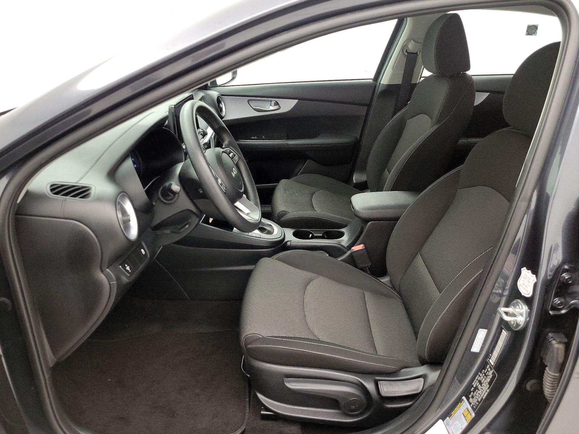 Thumbnail: 2024 Kia Forte - 11