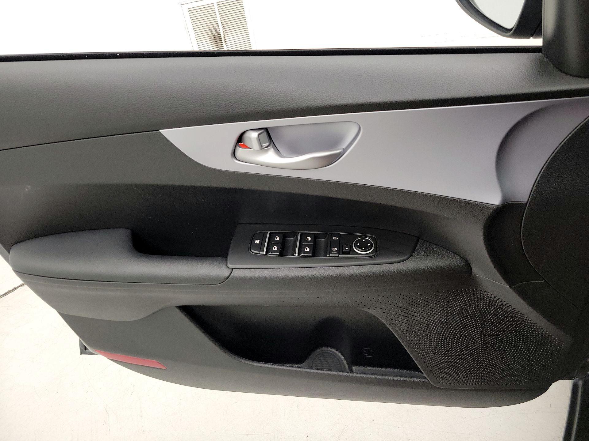 Thumbnail: 2024 Kia Forte - 12