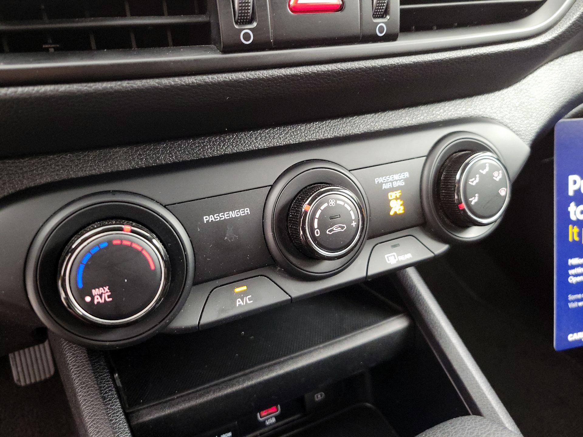 Thumbnail: 2024 Kia Forte - 16