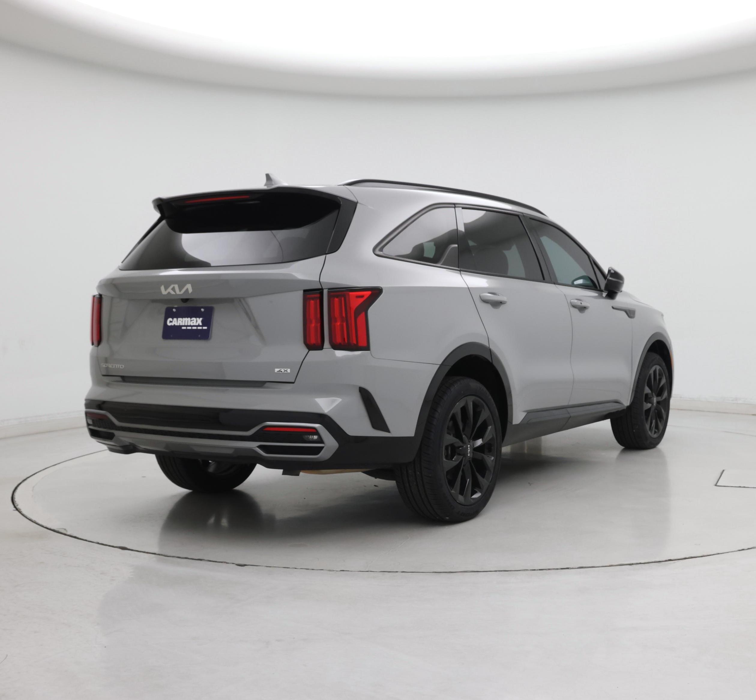 Thumbnail: 2023 Kia Sorento - 8