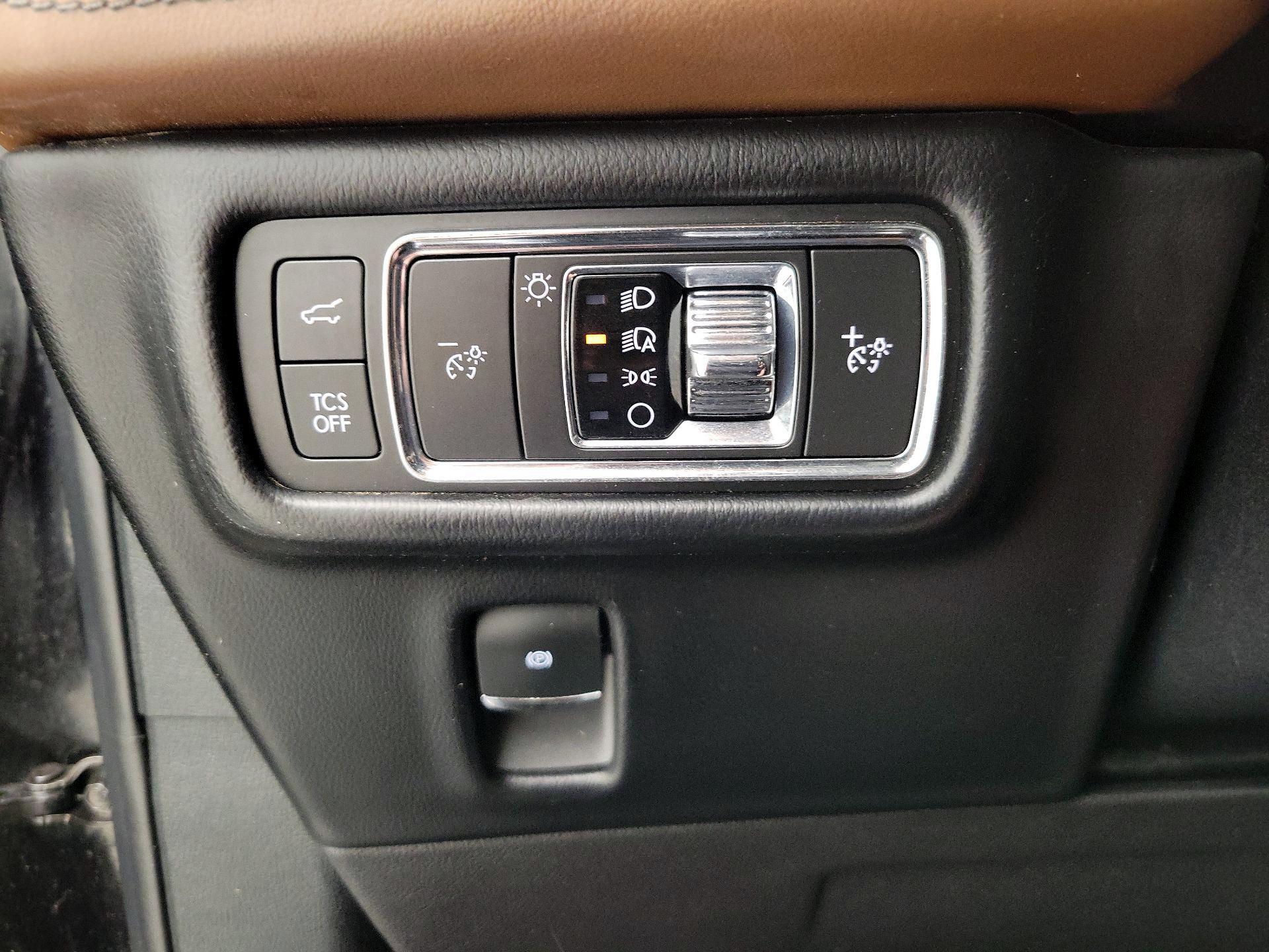 Thumbnail: 2022 Lincoln Nautilus - 13