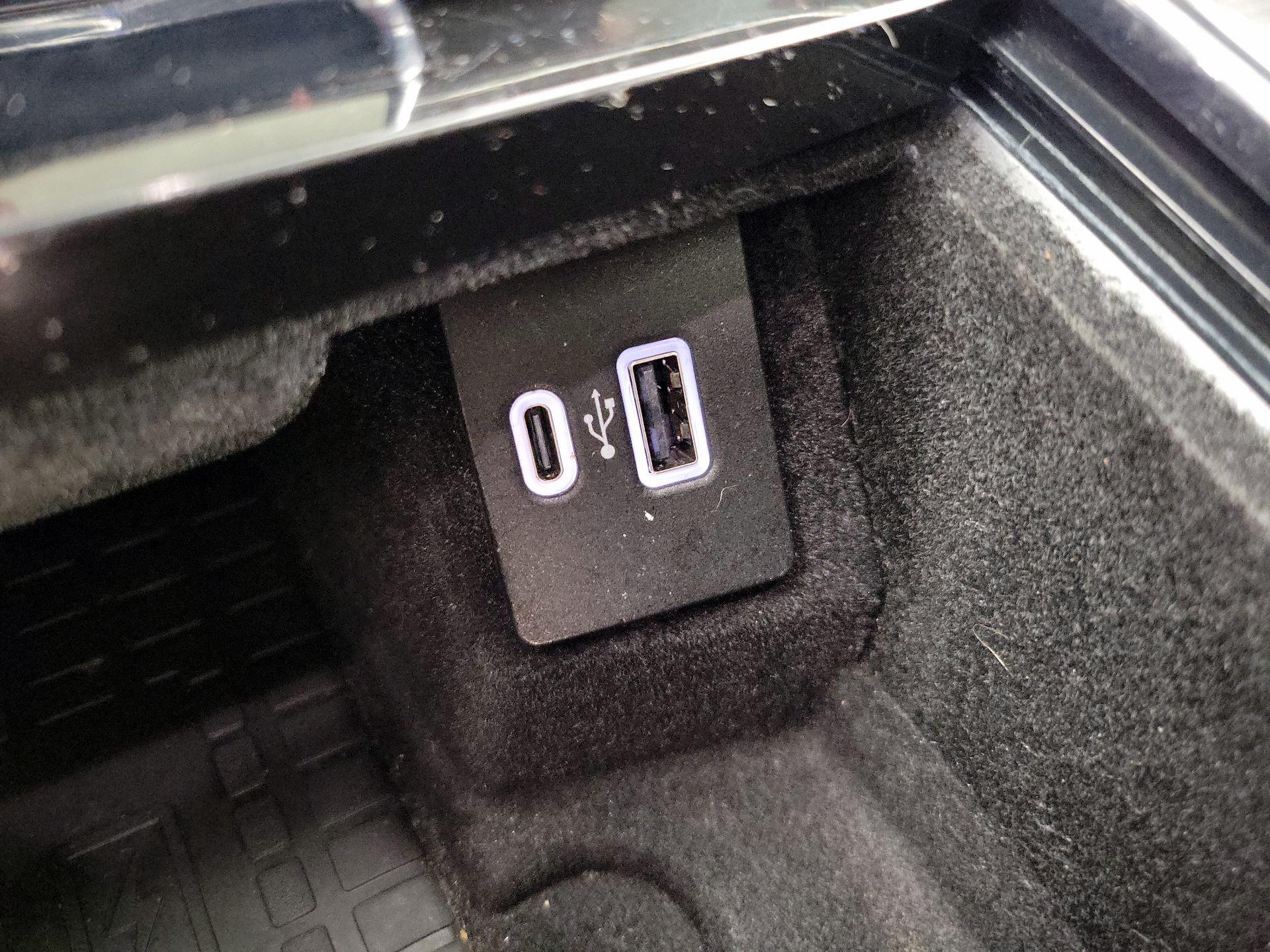 Thumbnail: 2022 Lincoln Nautilus - 19