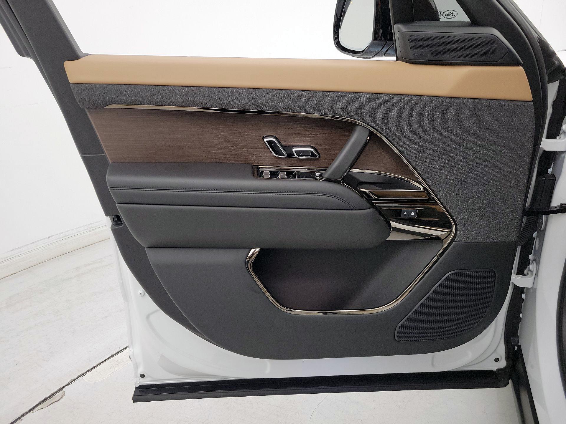 Thumbnail: 2024 Land Rover Range Rover Sport - 12