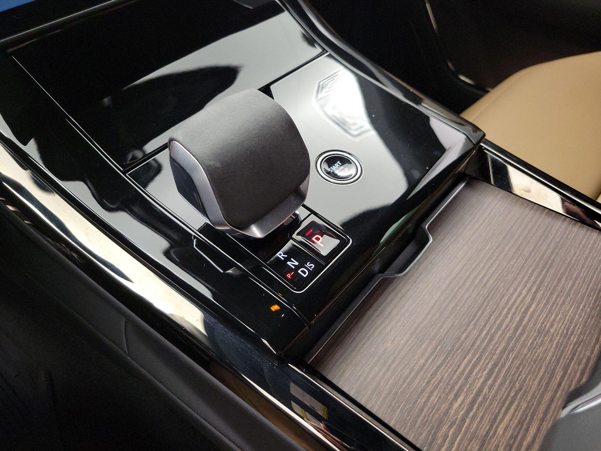 Thumbnail: 2024 Land Rover Range Rover Sport - 17