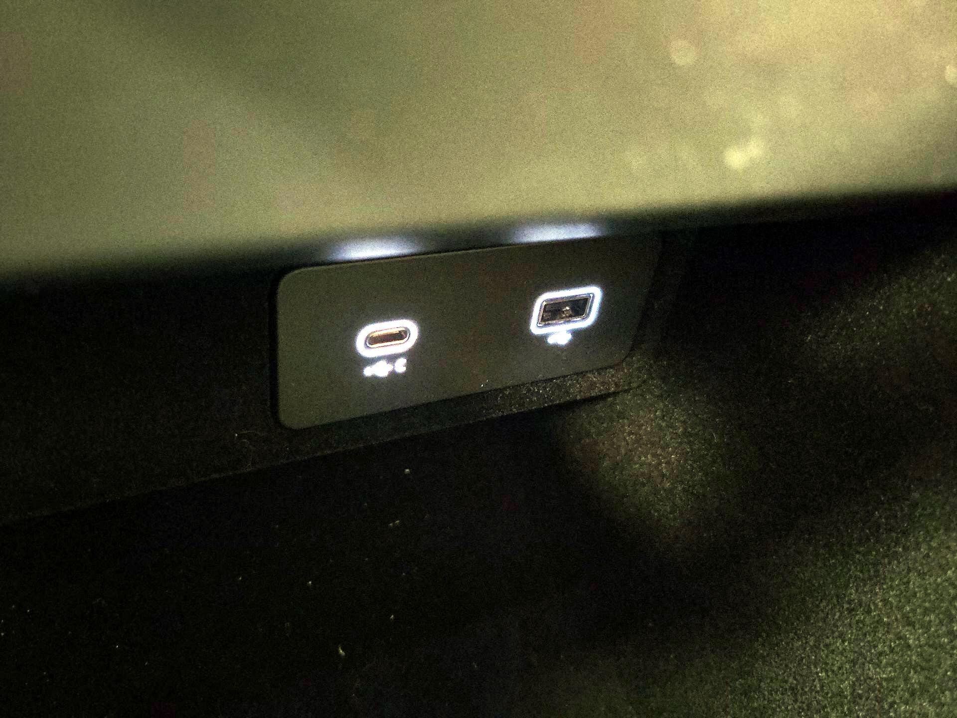 Thumbnail: 2024 Land Rover Range Rover Sport - 18