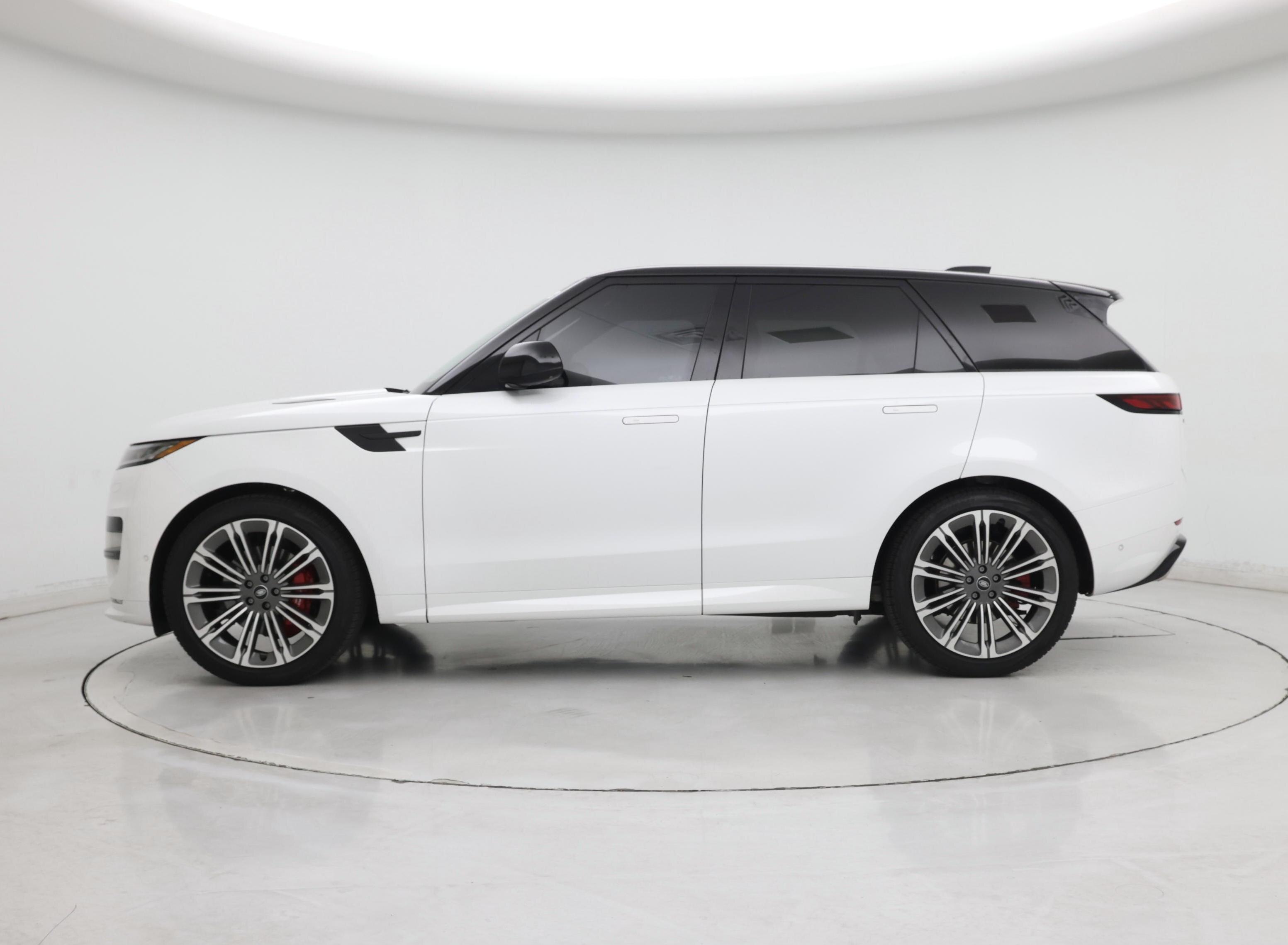 Thumbnail: 2024 Land Rover Range Rover Sport - 3