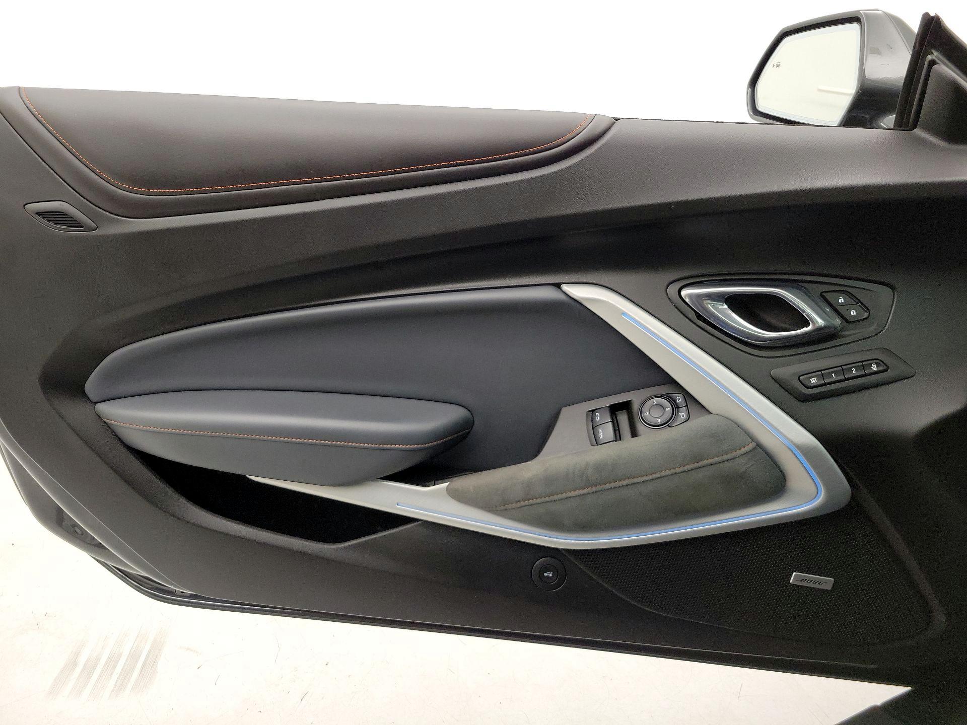 Thumbnail: 2017 Chevrolet Camaro - 12