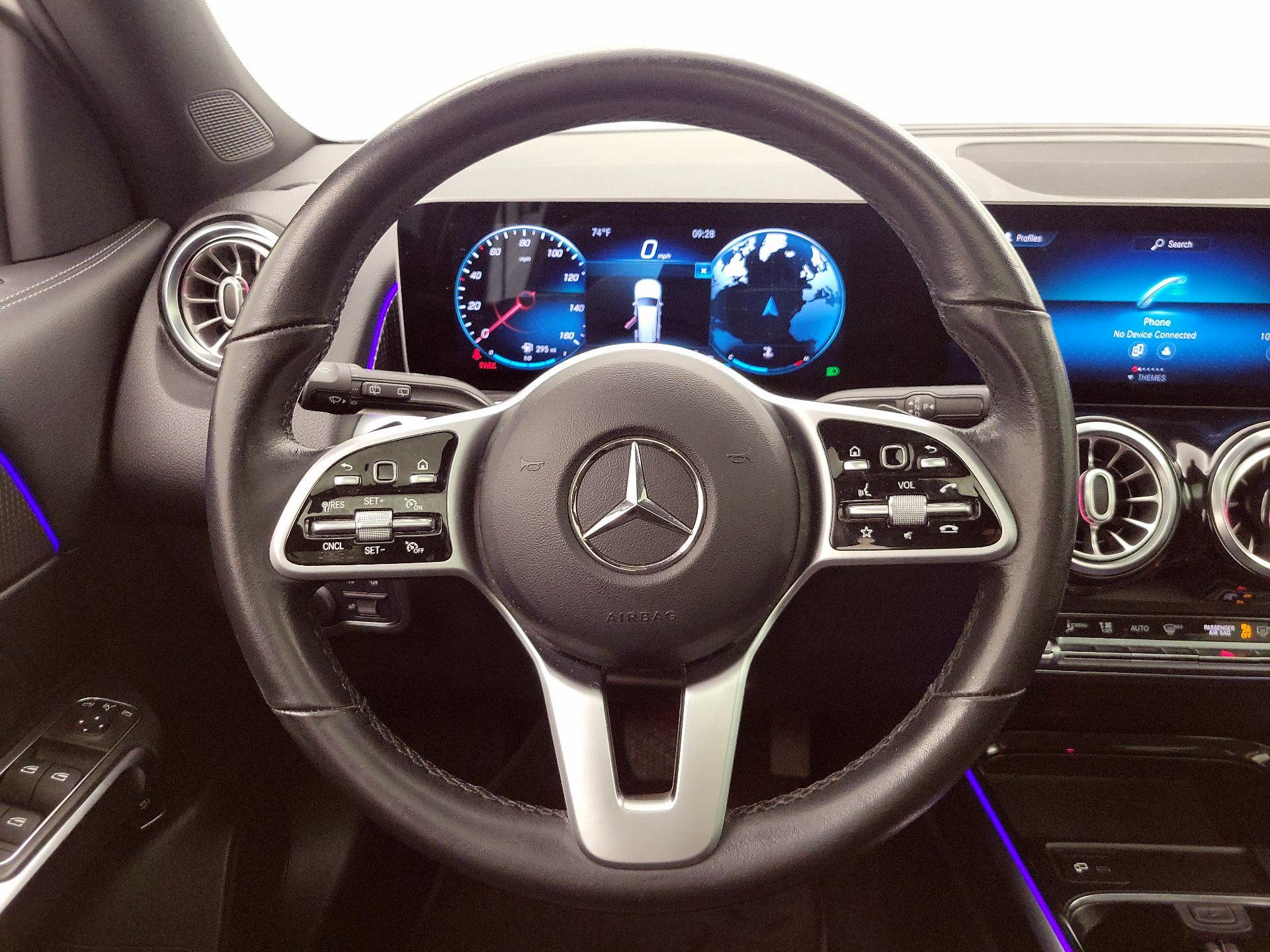 Thumbnail: 2021 Mercedes-Benz GLB - 10