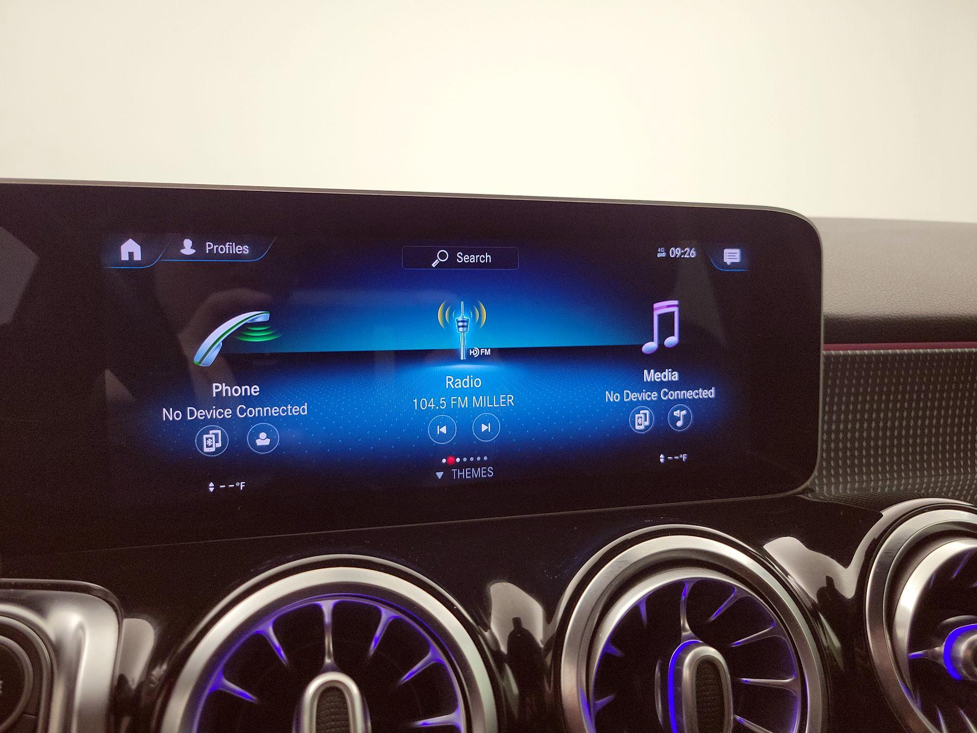 Thumbnail: 2021 Mercedes-Benz GLB - 15