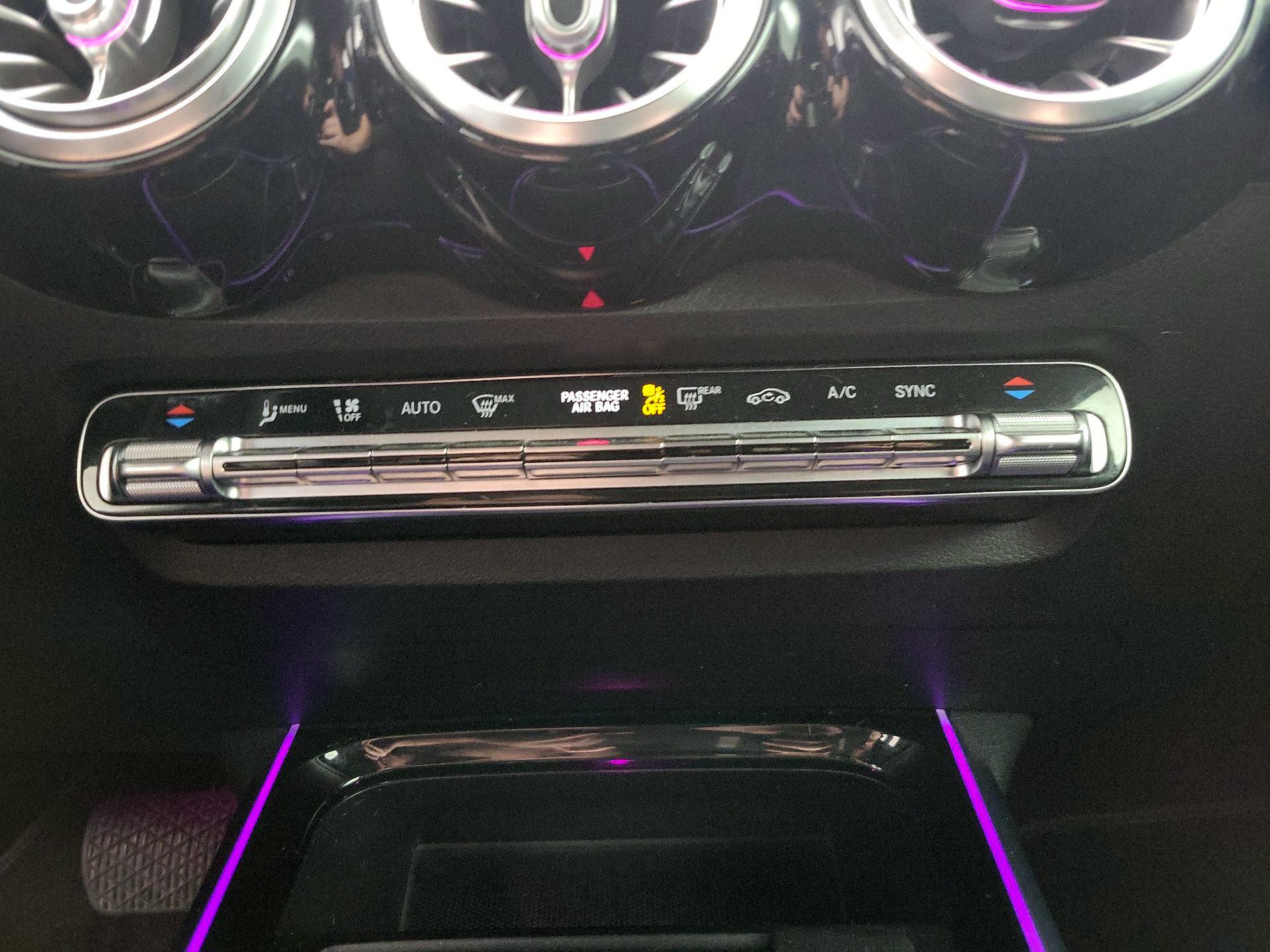 Thumbnail: 2021 Mercedes-Benz GLB - 16