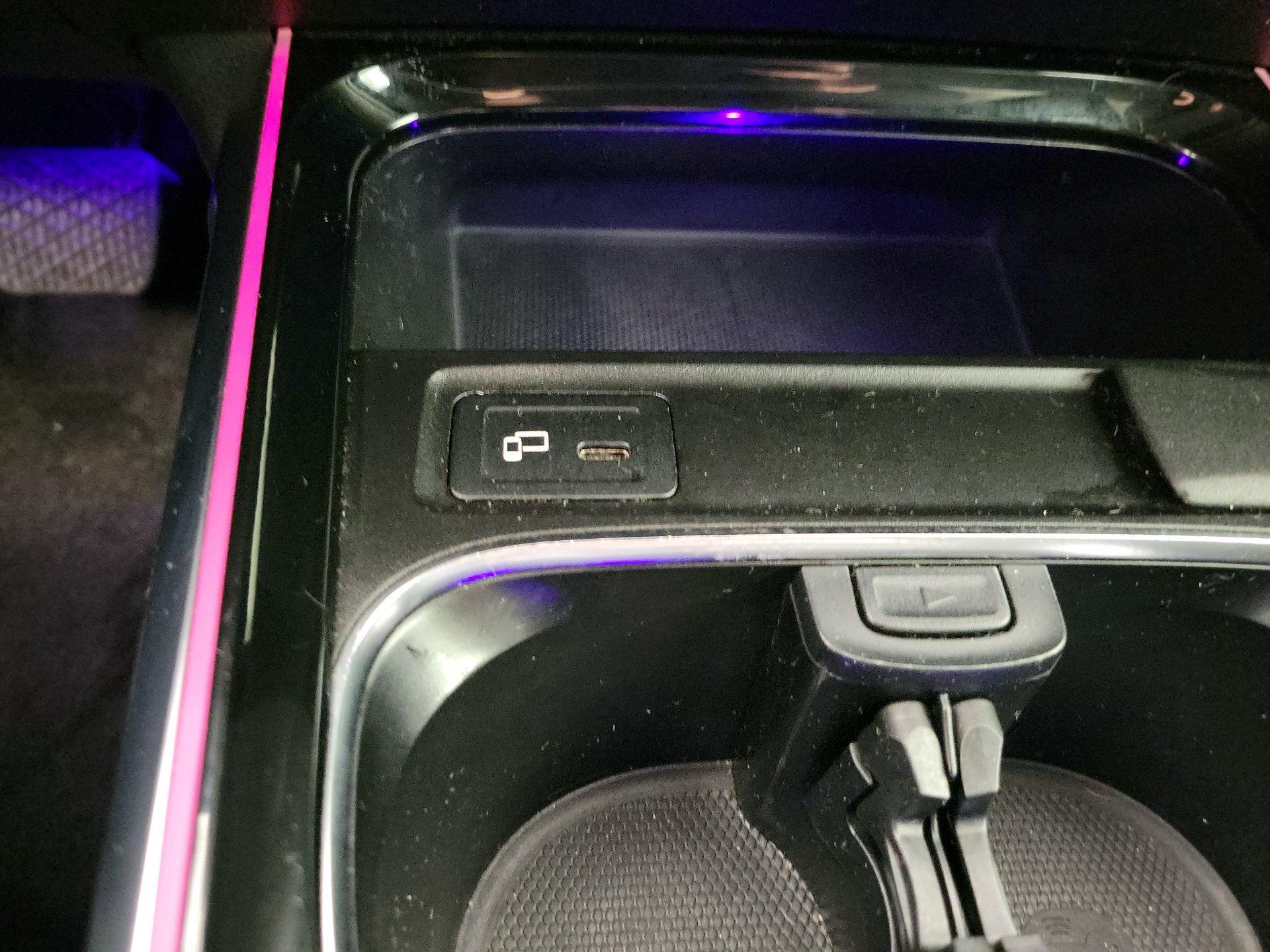 Thumbnail: 2021 Mercedes-Benz GLB - 18