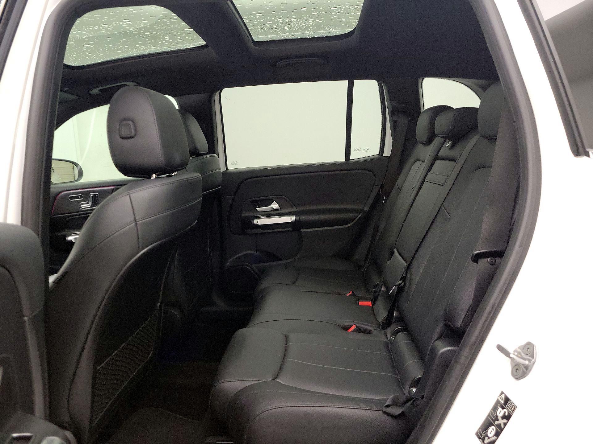 Thumbnail: 2021 Mercedes-Benz GLB - 20