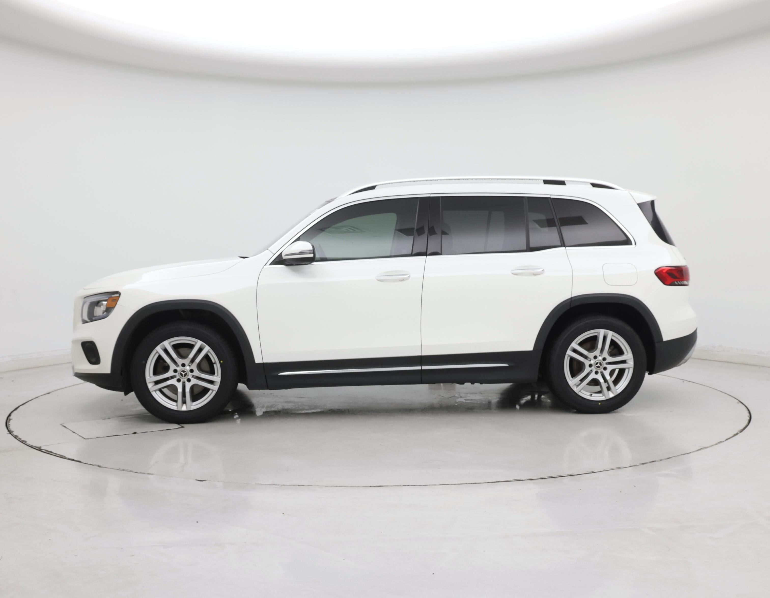 Thumbnail: 2021 Mercedes-Benz GLB - 3