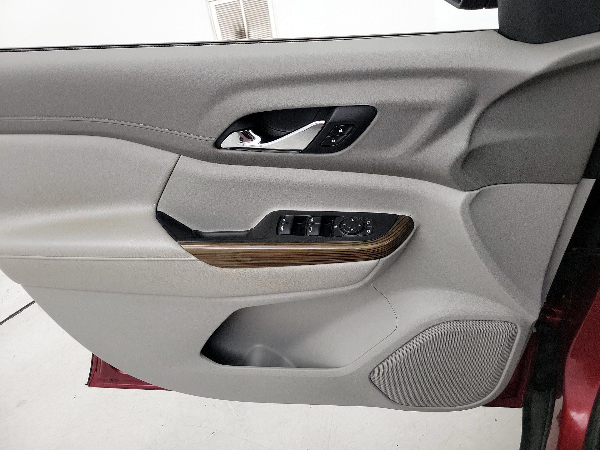 Thumbnail: 2019 GMC Acadia - 12