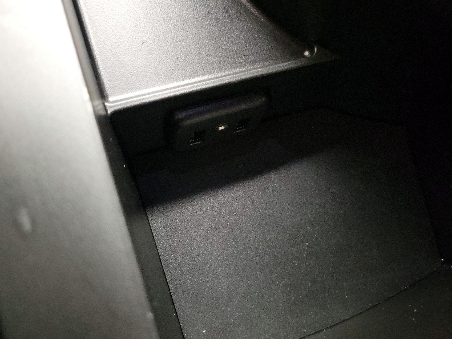 Thumbnail: 2020 Chevrolet Camaro - 18