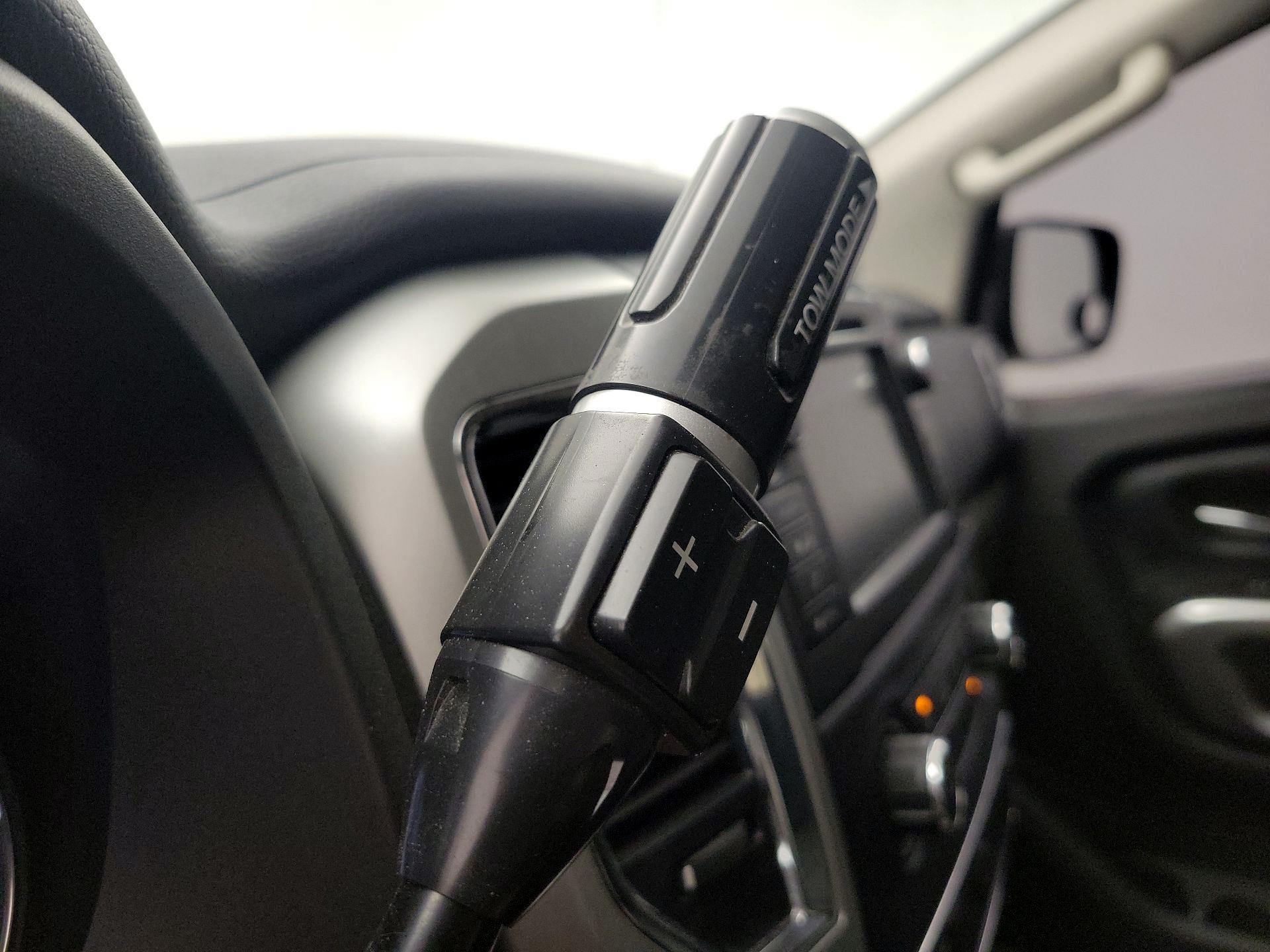 Thumbnail: 2019 Nissan Titan - 17