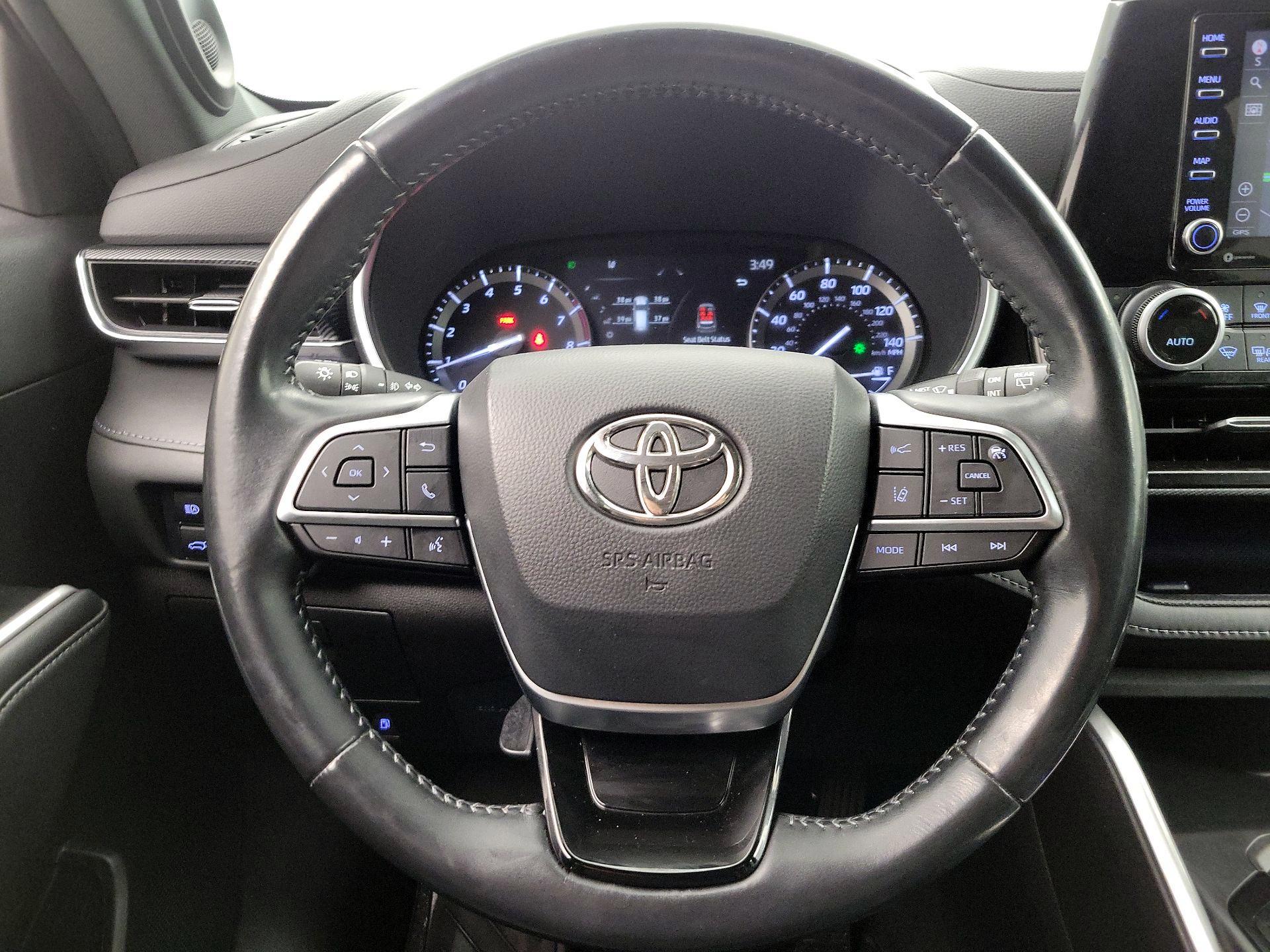 Thumbnail: 2021 Toyota Highlander - 10