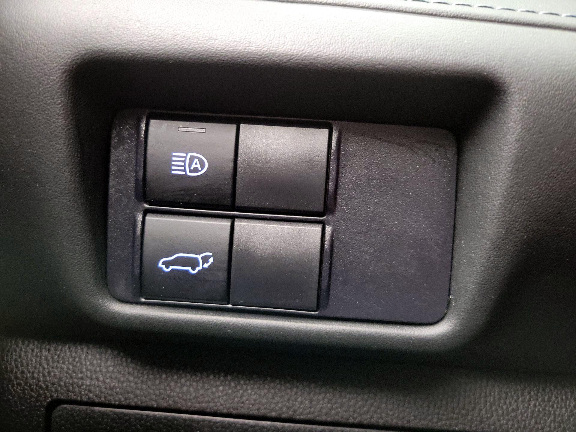 Thumbnail: 2021 Toyota Highlander - 13