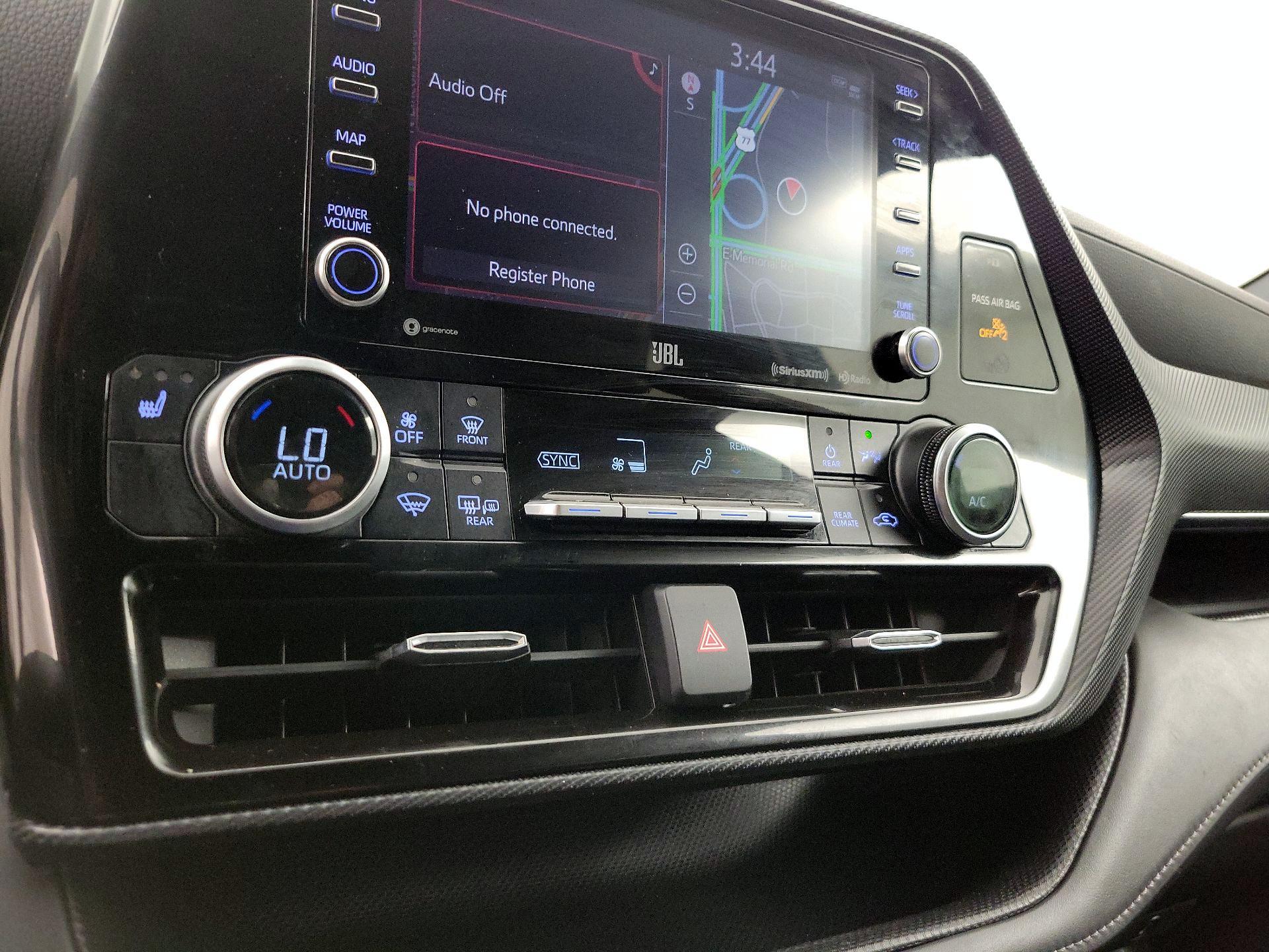 Thumbnail: 2021 Toyota Highlander - 17