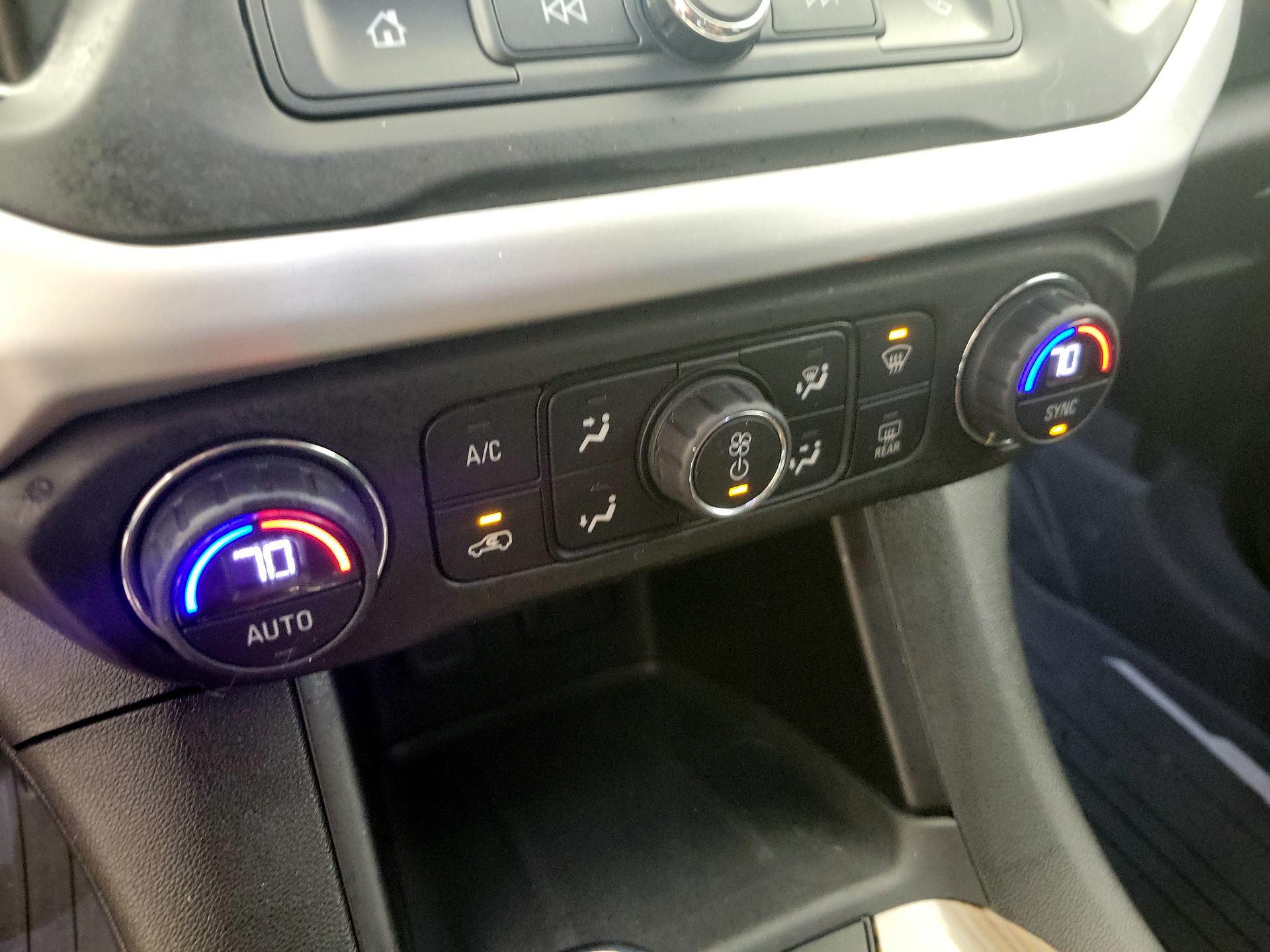 Thumbnail: 2019 GMC Acadia - 16